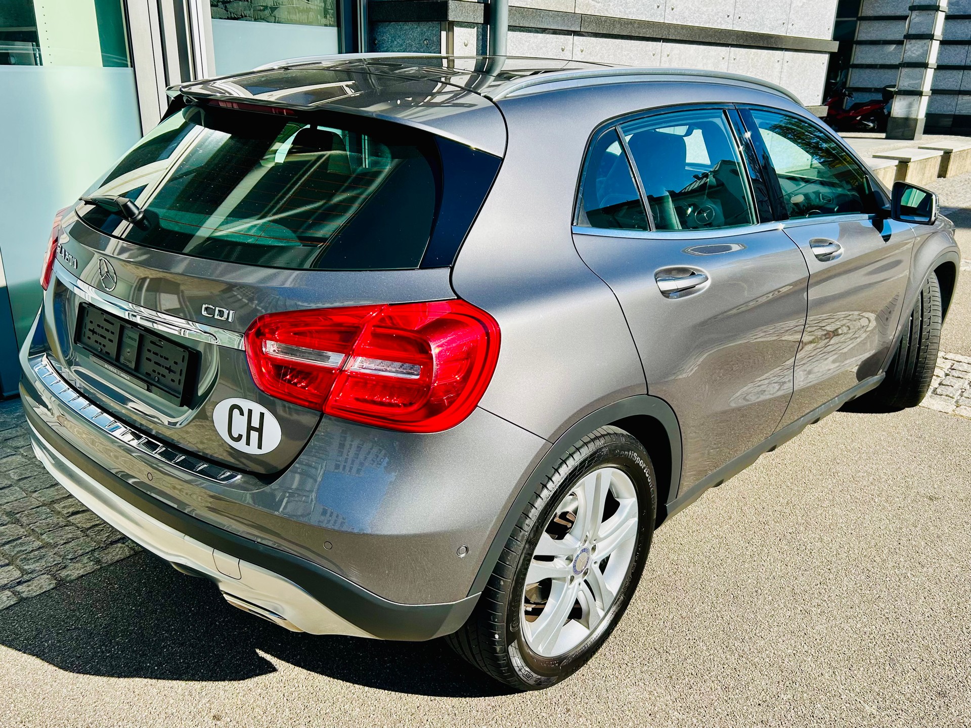 MERCEDES-BENZ GLA 200 CDI Urban 7G-DCT-image-7