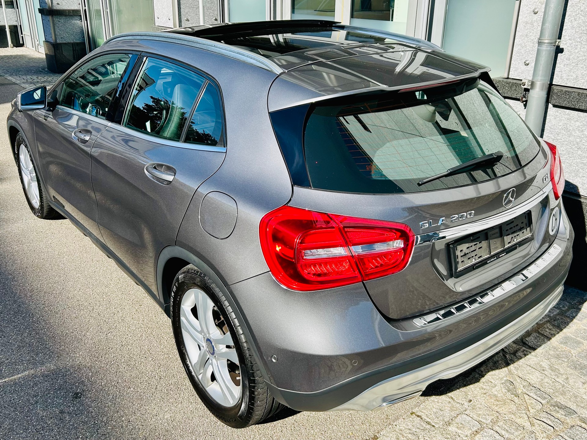 MERCEDES-BENZ GLA 200 CDI Urban 7G-DCT-image-3