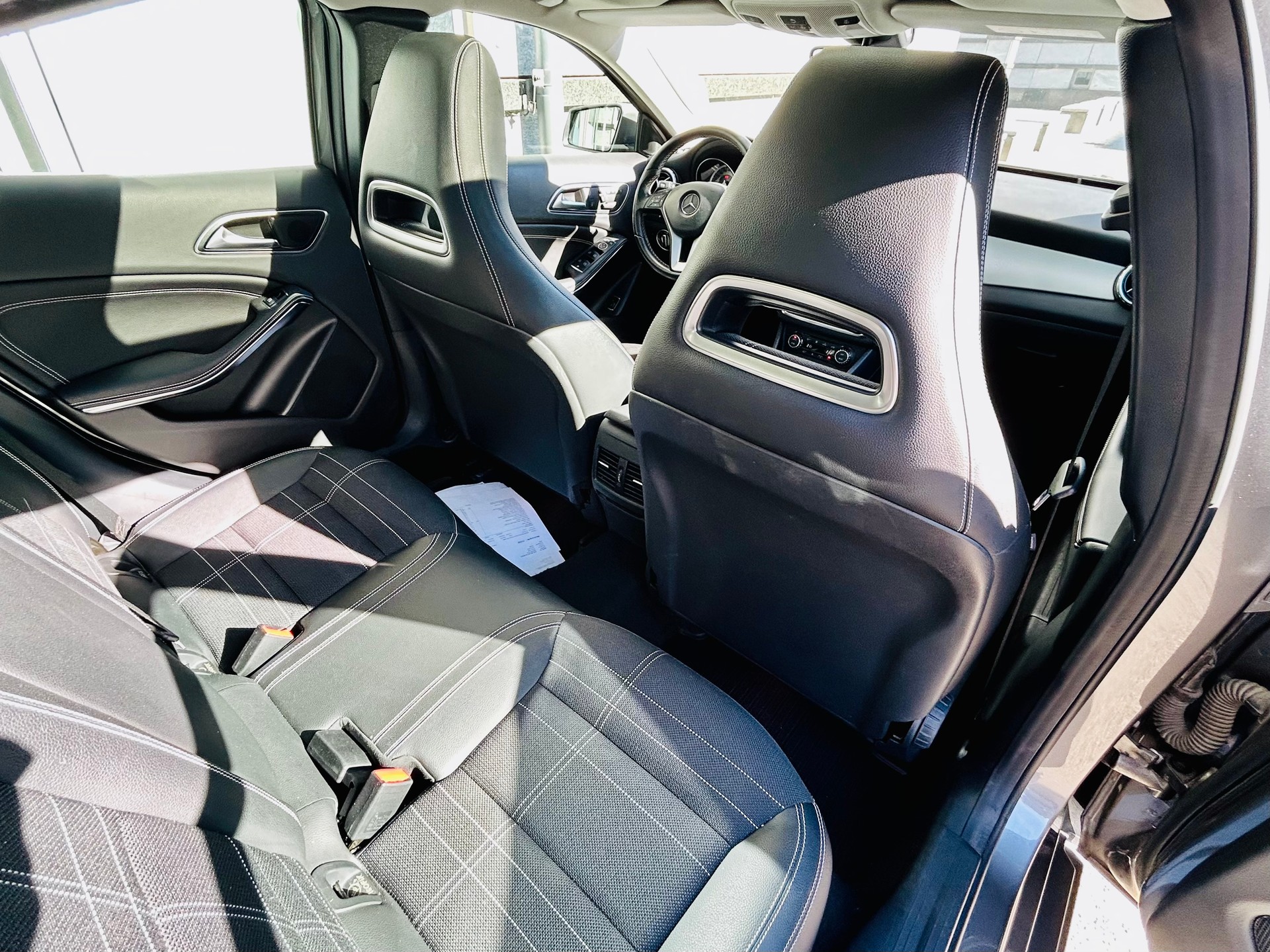MERCEDES-BENZ GLA 200 CDI Urban 7G-DCT-image-11