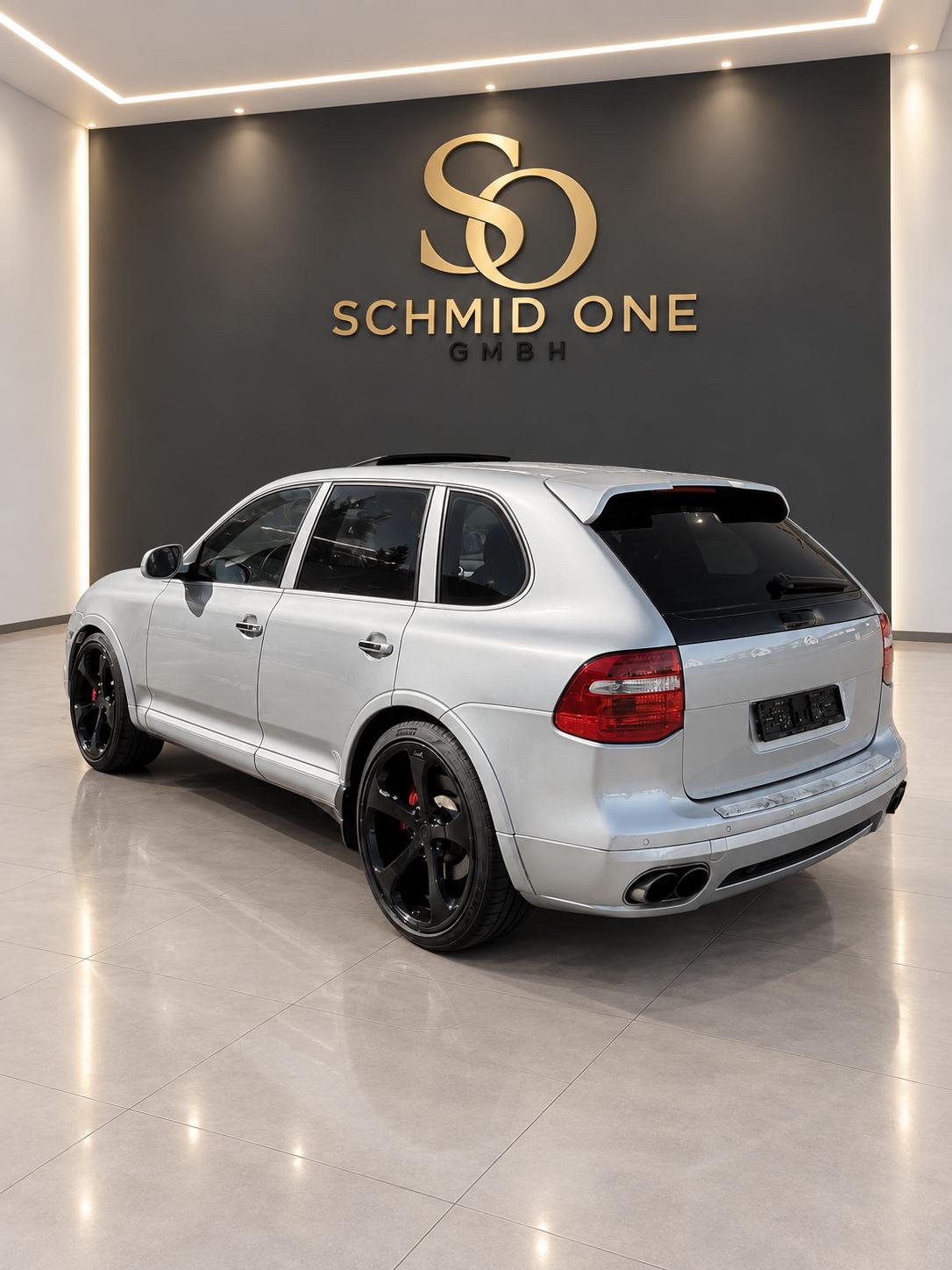 PORSCHE Cayenne Turbo S-image-2