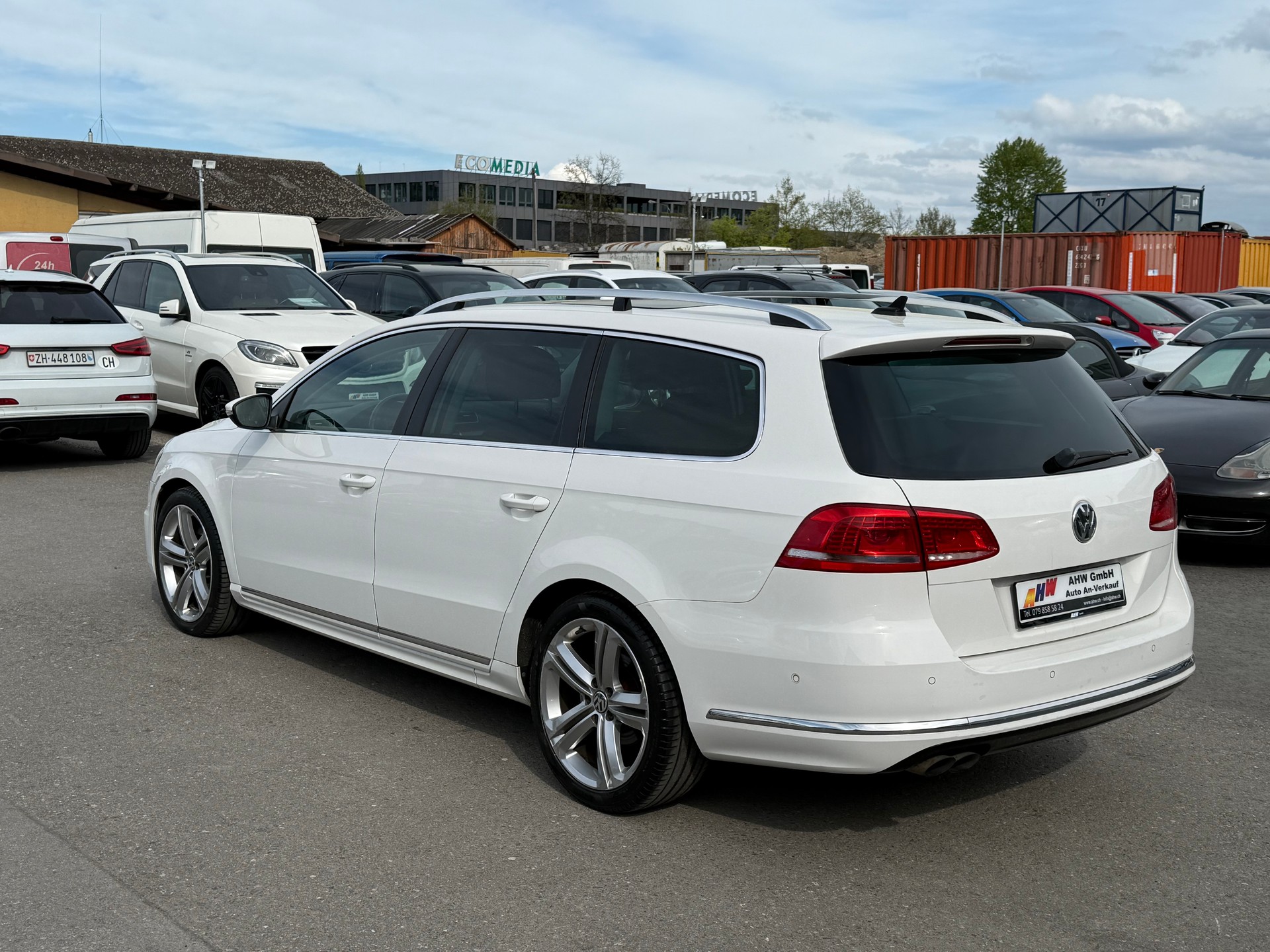 VW Passat Variant 2.0 TDI BMT R-Line Design DSG / Panoramadach / Rückfahrkamera / ACC / Frisch ab MFK / 1.Hand / 1 Jahr Garantie-image-5