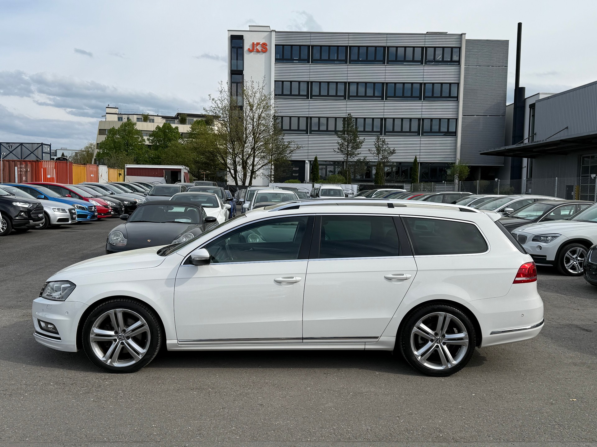 VW Passat Variant 2.0 TDI BMT R-Line Design DSG / Panoramadach / Rückfahrkamera / ACC / Frisch ab MFK / 1.Hand / 1 Jahr Garantie-image-6