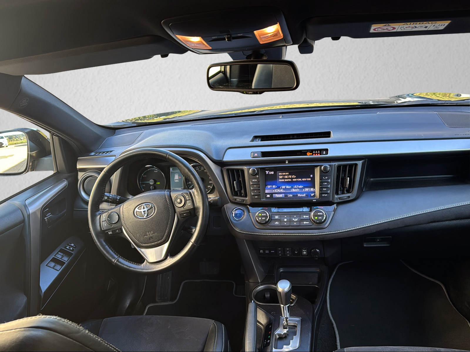 TOYOTA RAV4 2.5 HSD Style-image-12