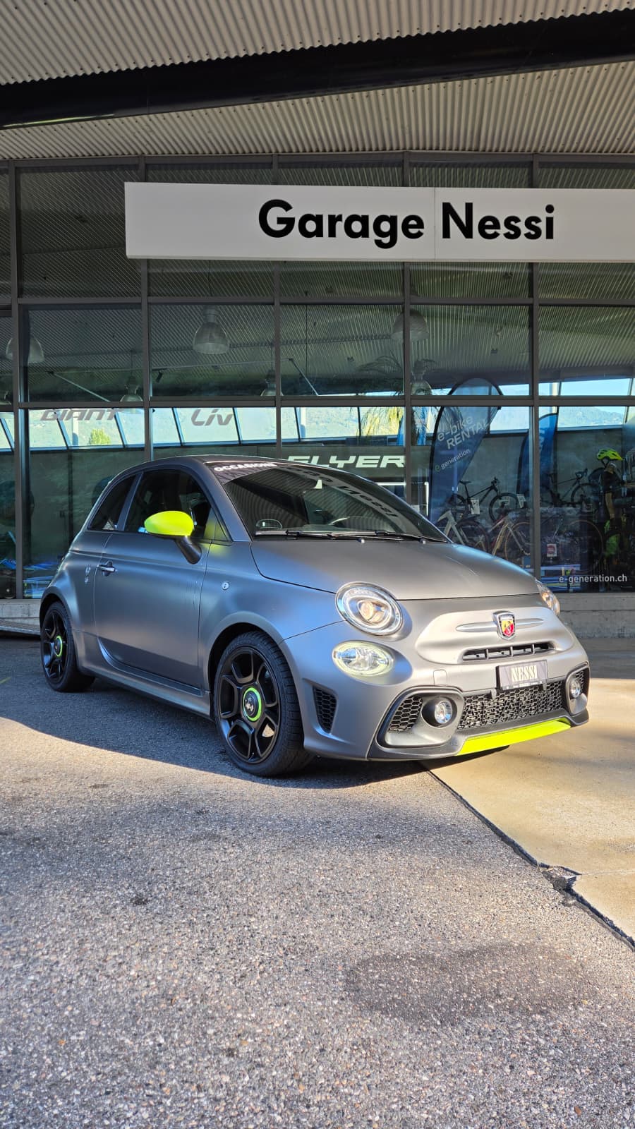 Car photo