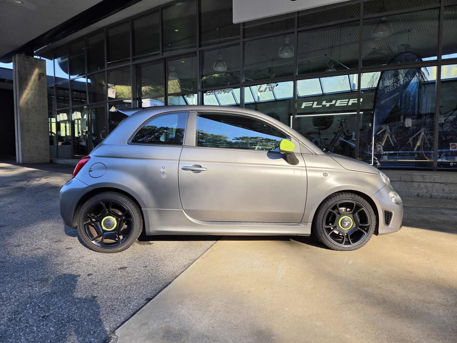 FIAT 595 1.4 16V Turbo Abarth Pista-image-2