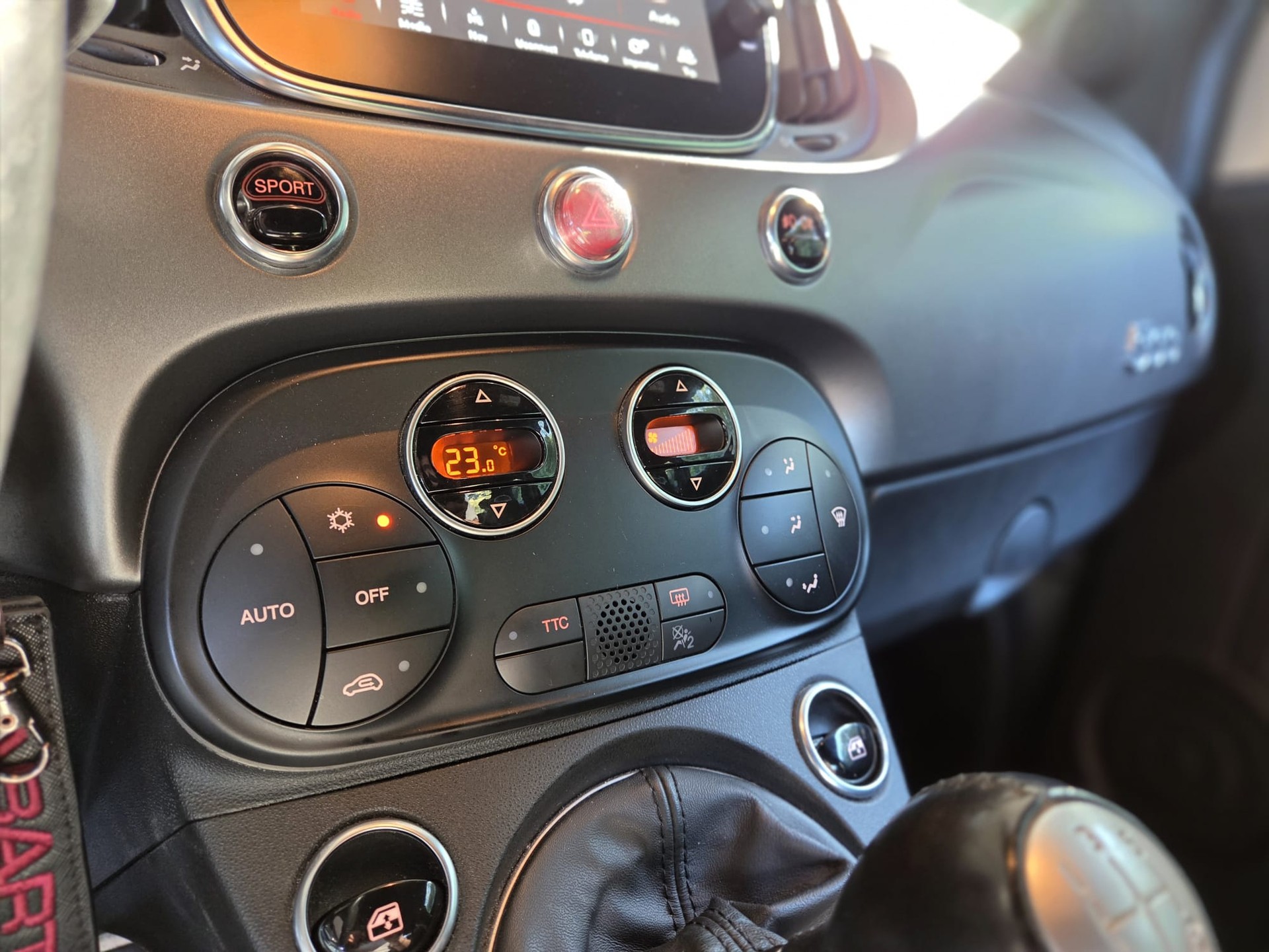 FIAT 595 1.4 16V Turbo Abarth Pista-image-14
