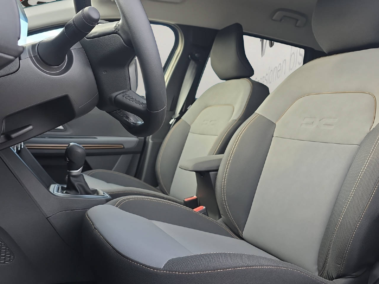 DACIA Jogger 1.6 Hybrid Extreme-image-9