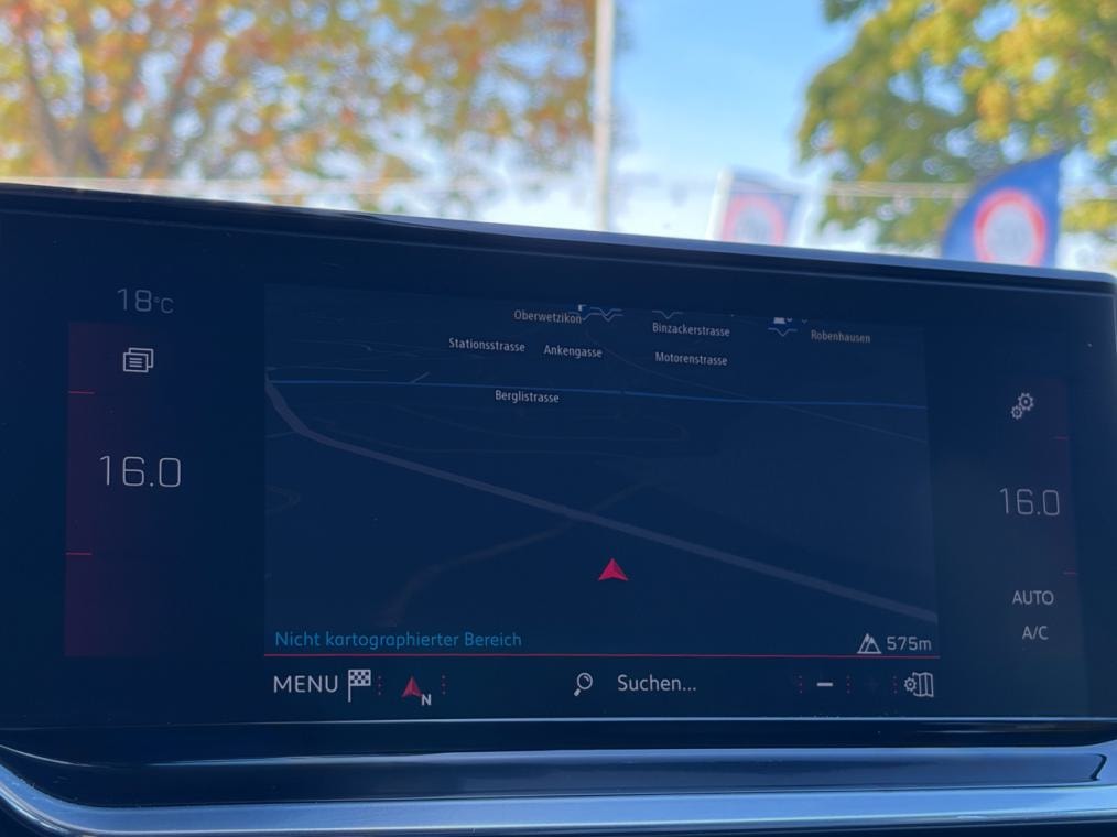 PEUGEOT 208 1.2 PureTech Allure-image-5