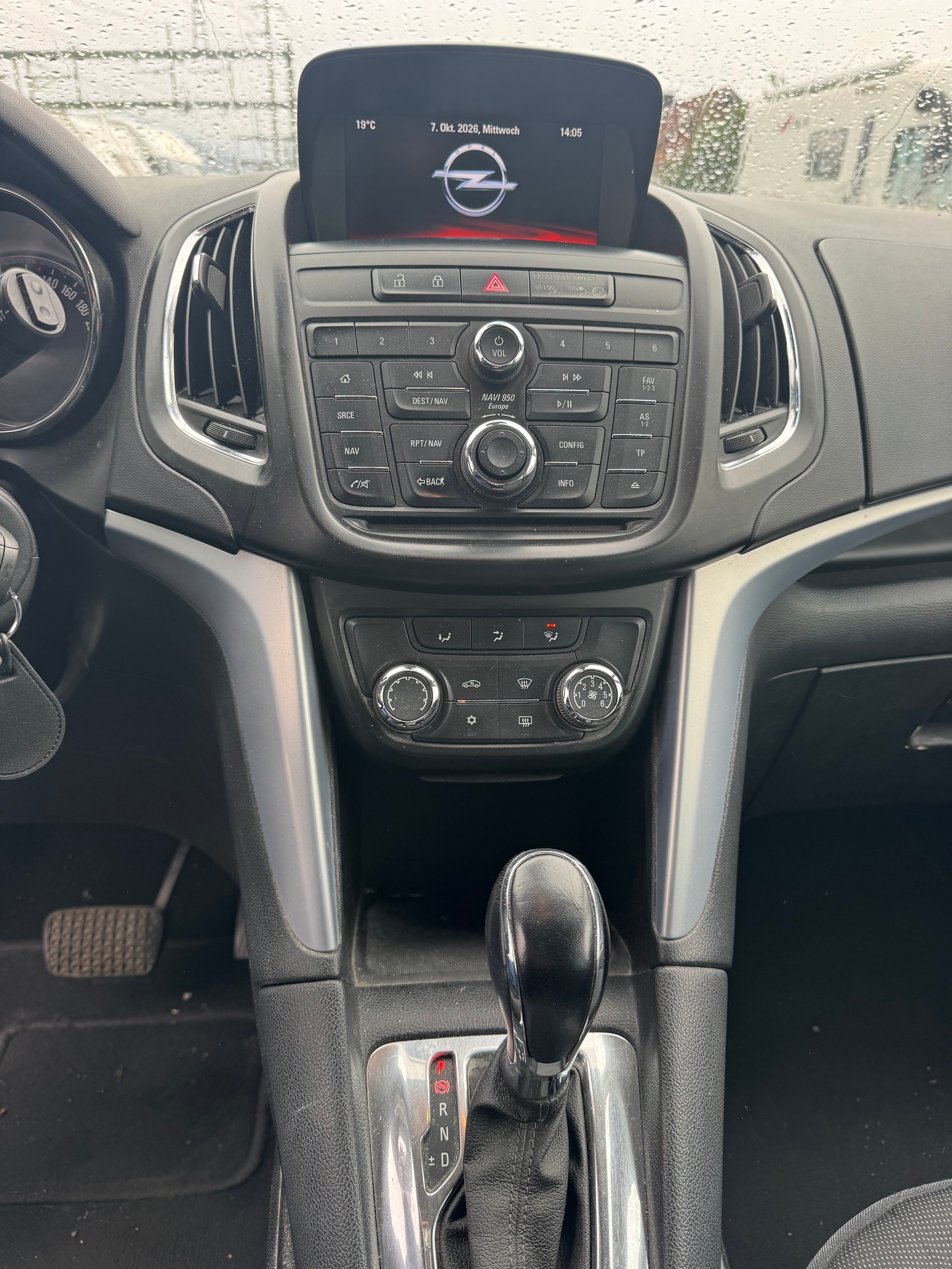 OPEL Zafira Tourer 1.4i 16V Turbo Drive Automatic-image-8