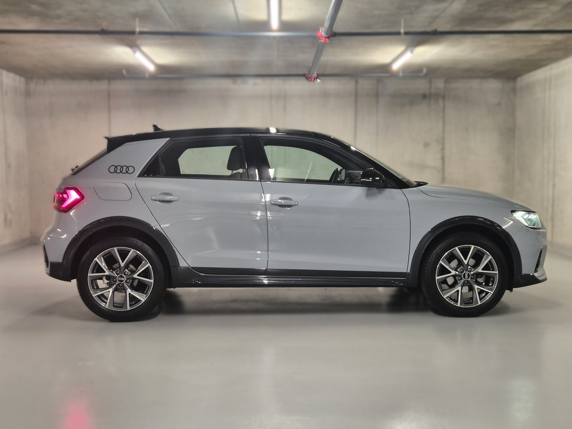 AUDI A1 City Carver 35 TFSI S-tronic S-Line-image-3