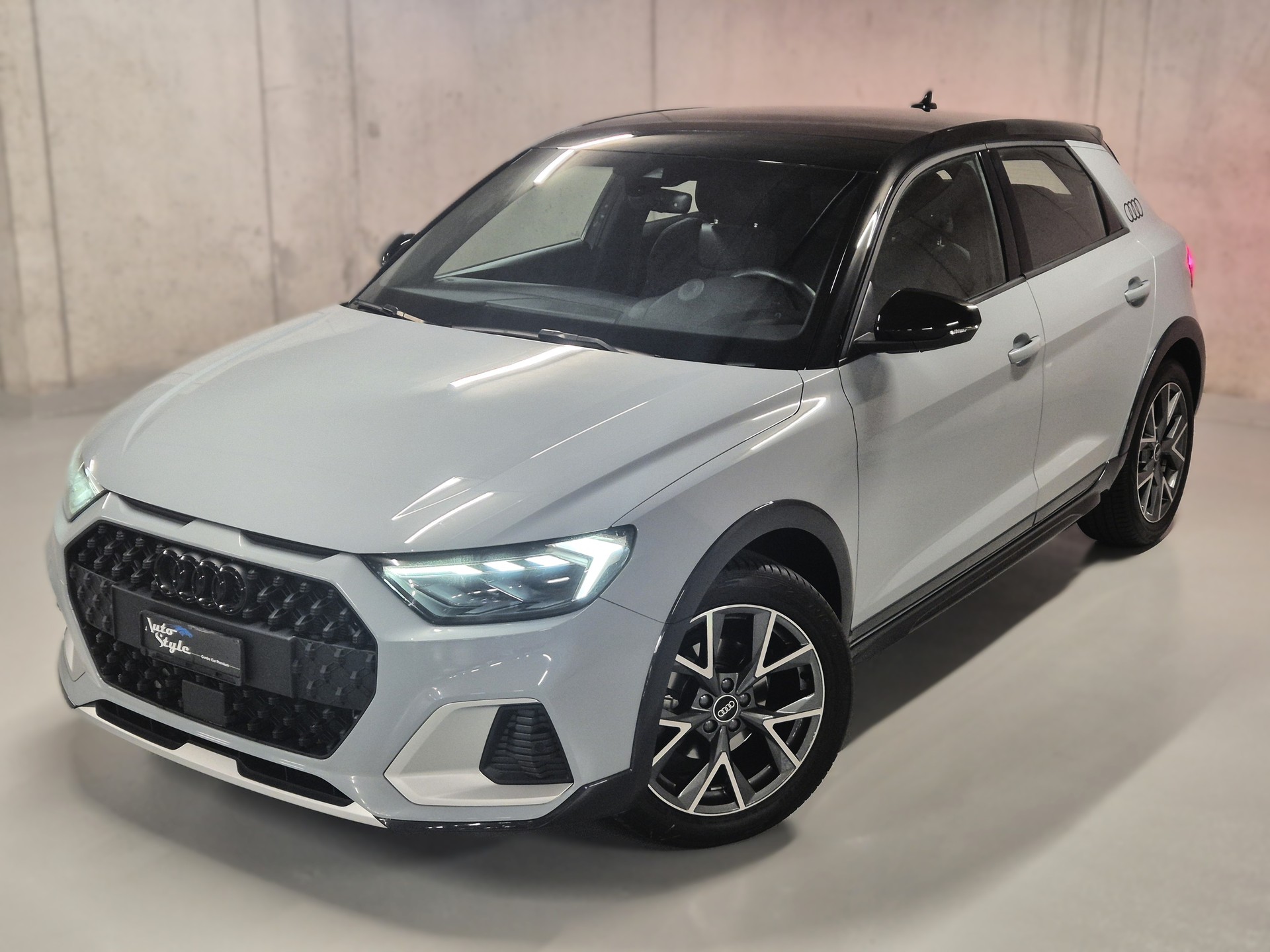 AUDI A1 City Carver 35 TFSI S-tronic S-Line-image-2