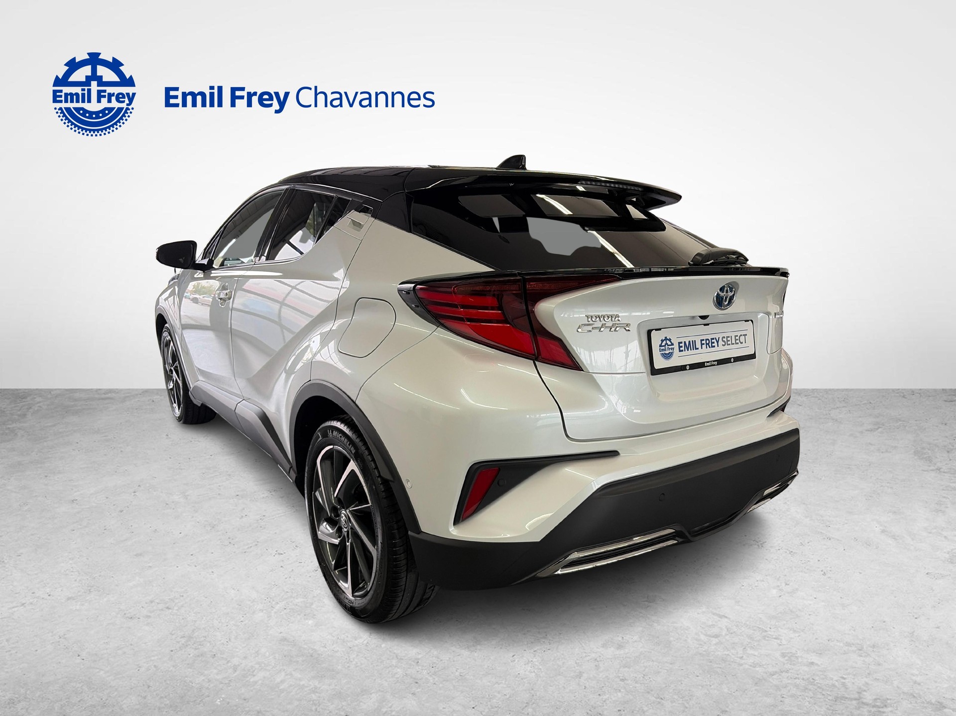 TOYOTA C-HR 2.0 VVTi HSD Move-image-2