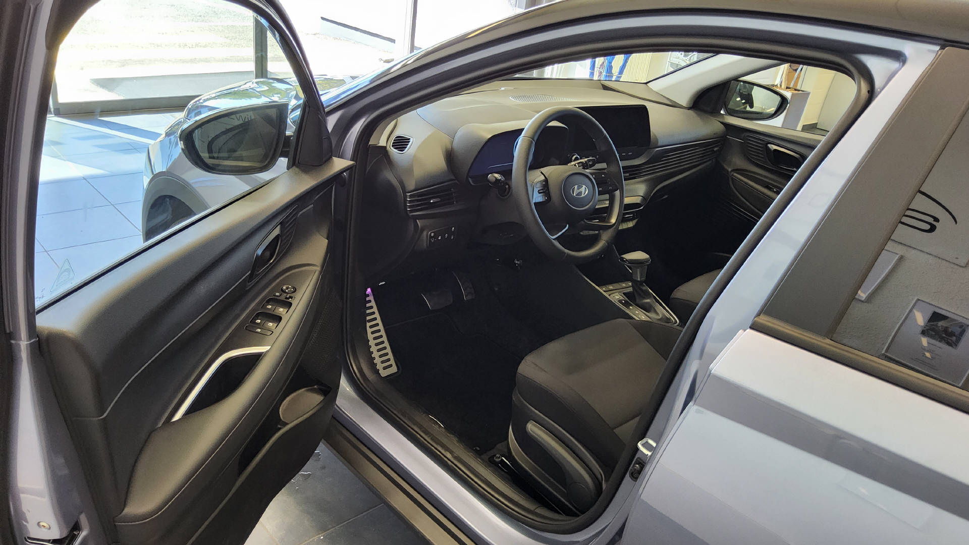 HYUNDAI Bayon 1.0 T-GDi Amplia-image-25