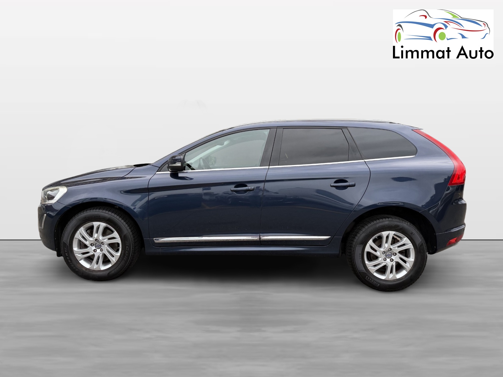 VOLVO XC60 D5 AWD Summum Geartronic-image-1