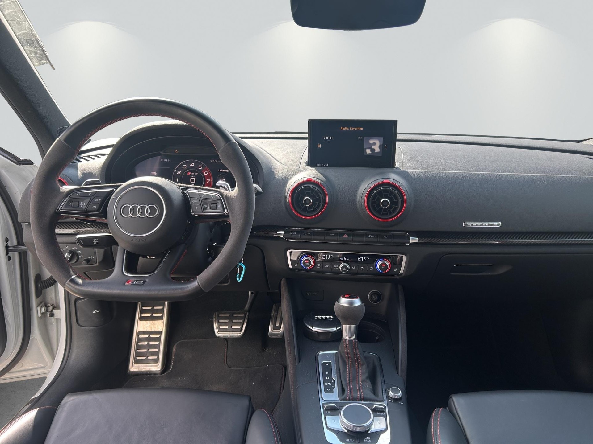 AUDI RS3 Sportback 2.5 T FSI quattro S-Tronic-image-12