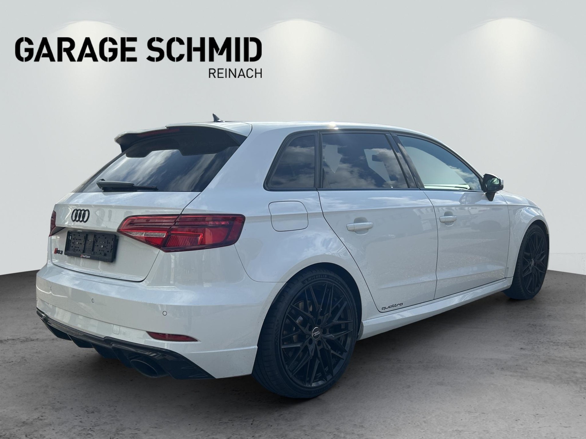 AUDI RS3 Sportback 2.5 T FSI quattro S-Tronic-image-6