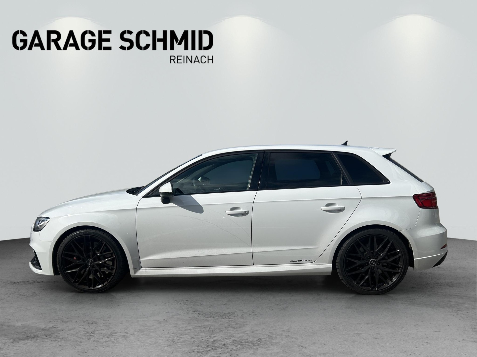 AUDI RS3 Sportback 2.5 T FSI quattro S-Tronic-image-3