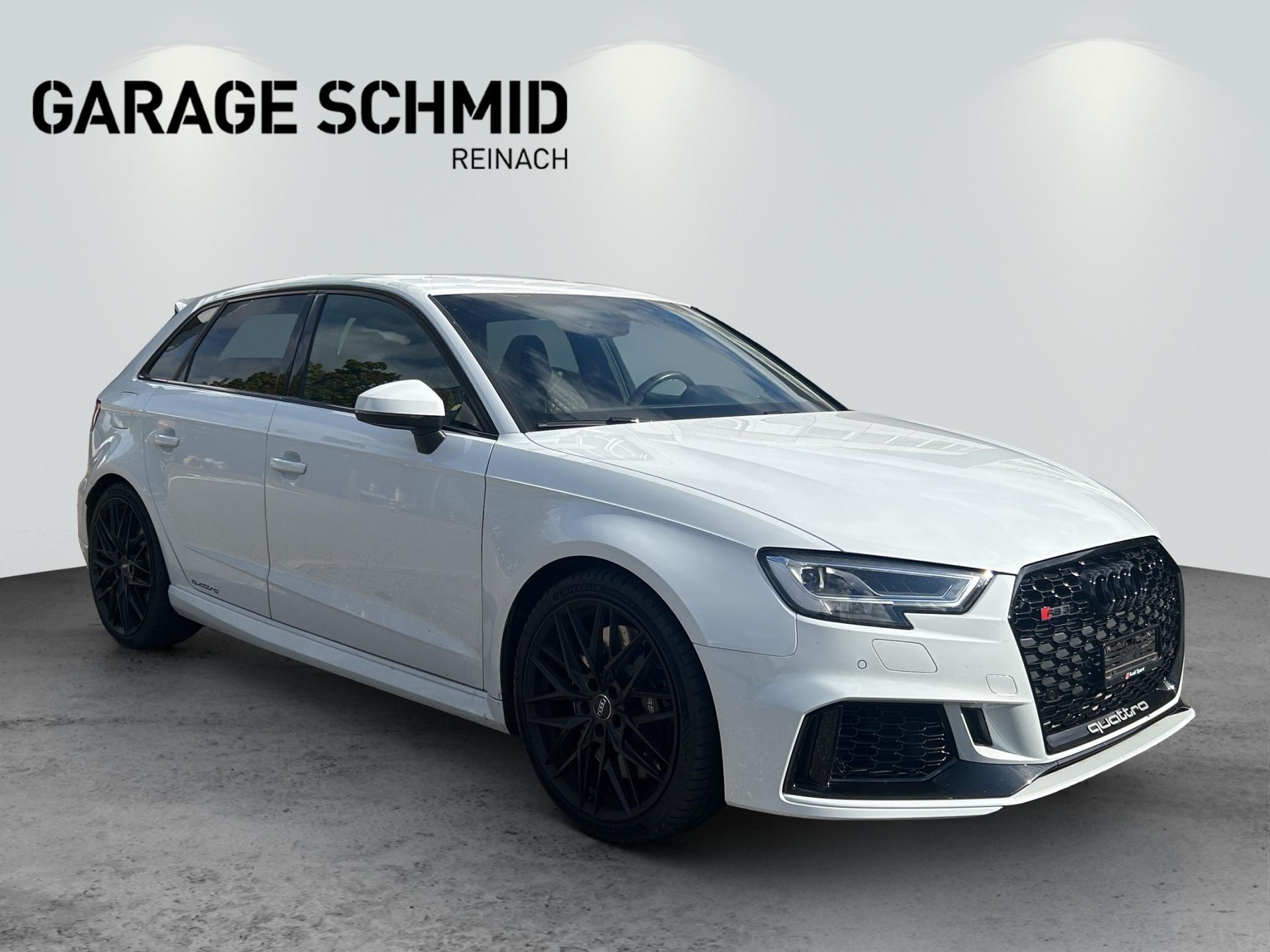 AUDI RS3 Sportback 2.5 T FSI quattro S-Tronic-image-8