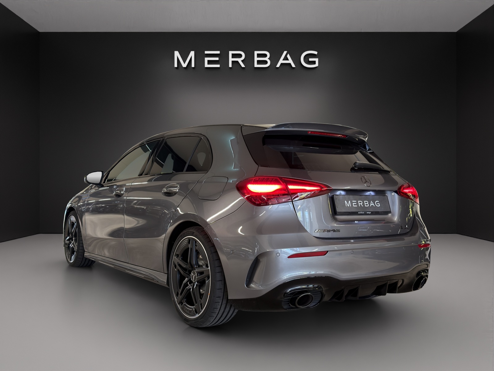 MERCEDES-BENZ A AMG 35 4Matic 8G-DCT-image-3