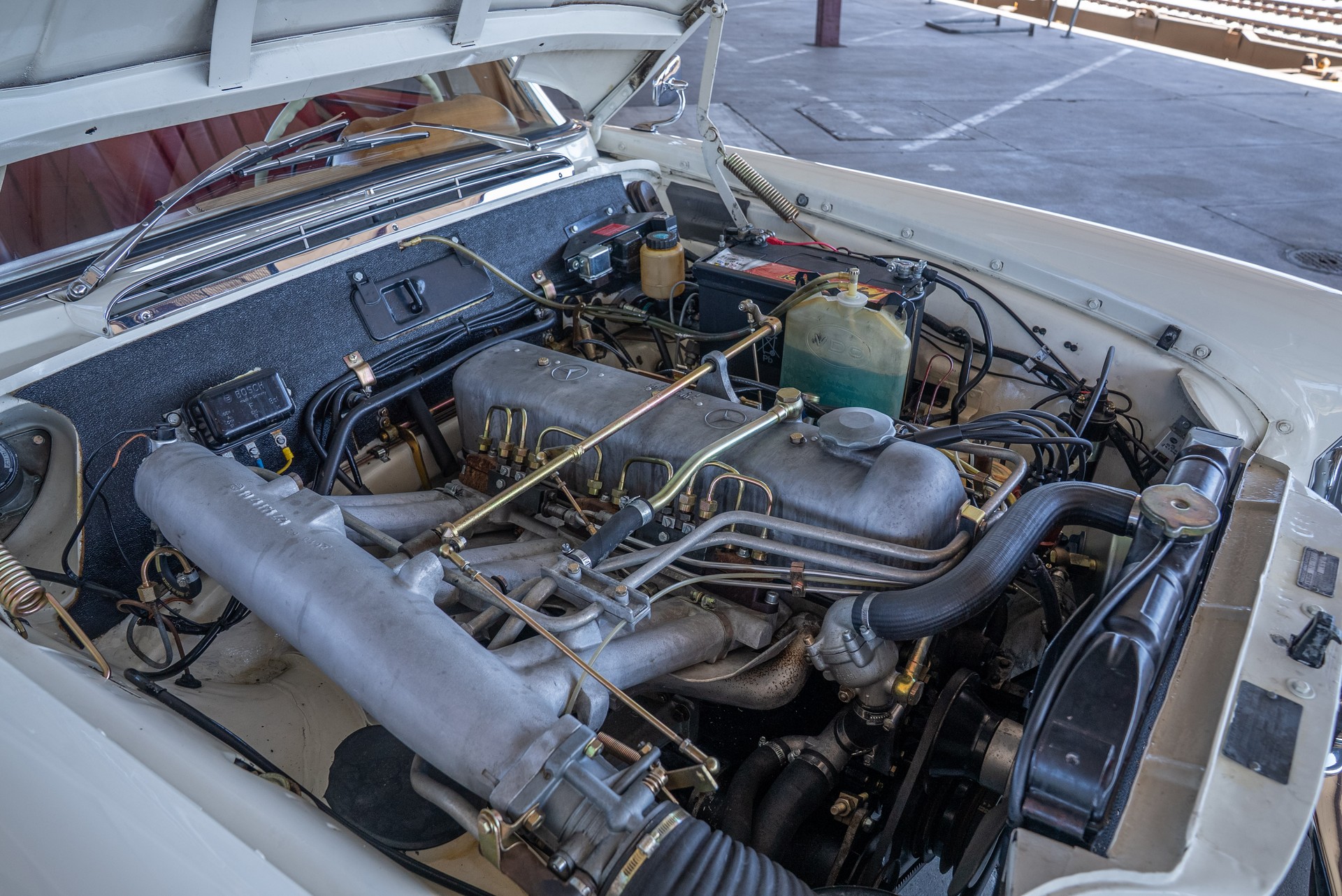 MERCEDES-BENZ 220 SEB, werk.lab classics-image-2