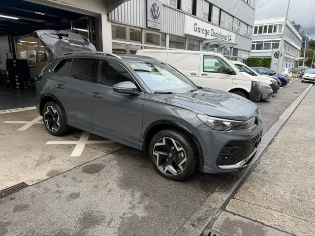 VW Tiguan 2.0 TDI SCR R-Line 4Motion DSG-image-1