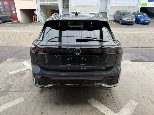 VW Tiguan 2.0 TDI SCR R-Line 4Motion DSG-image-3