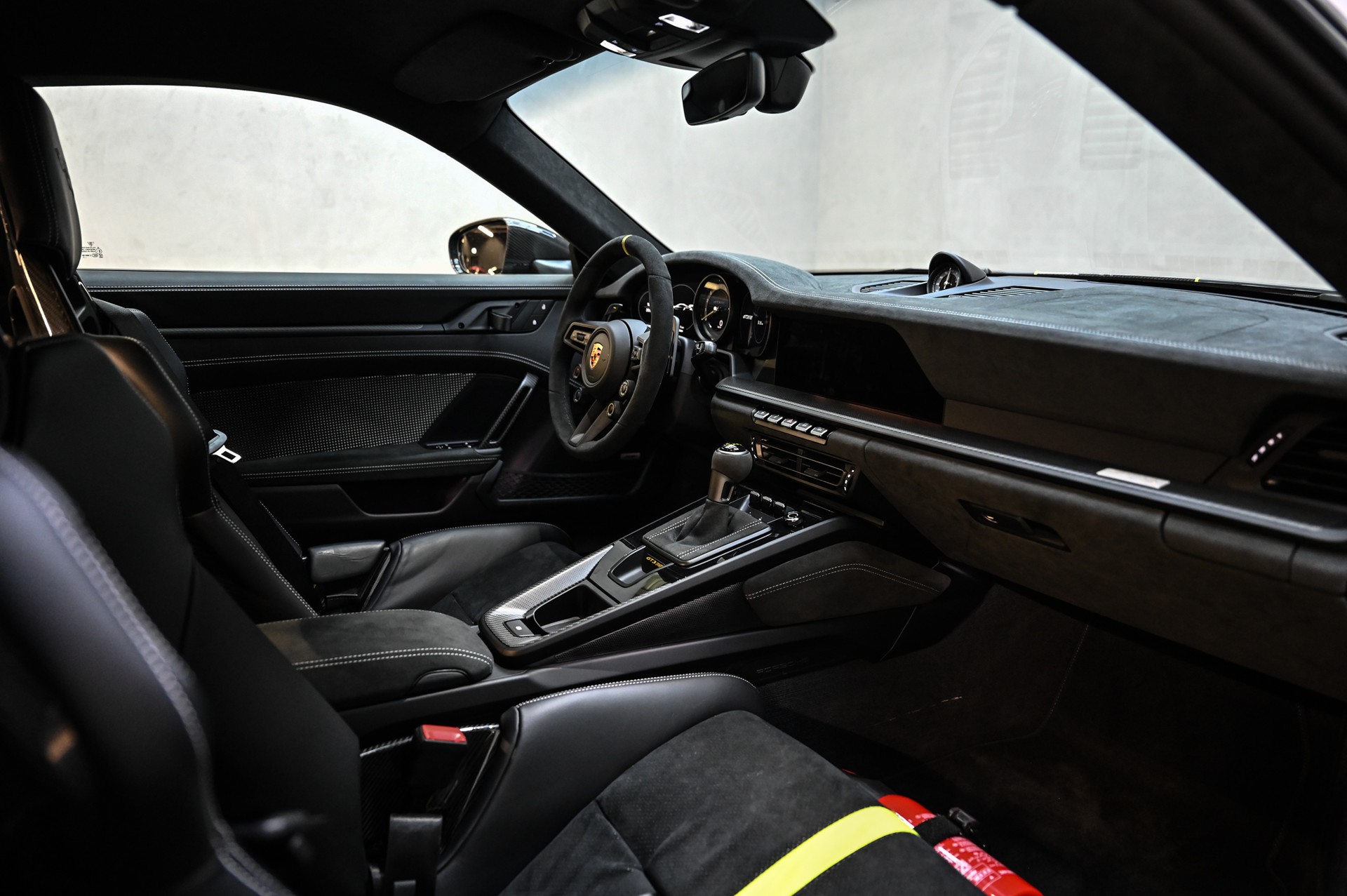PORSCHE 911 GT3 RS PDK mit Weissach Paket-image-32