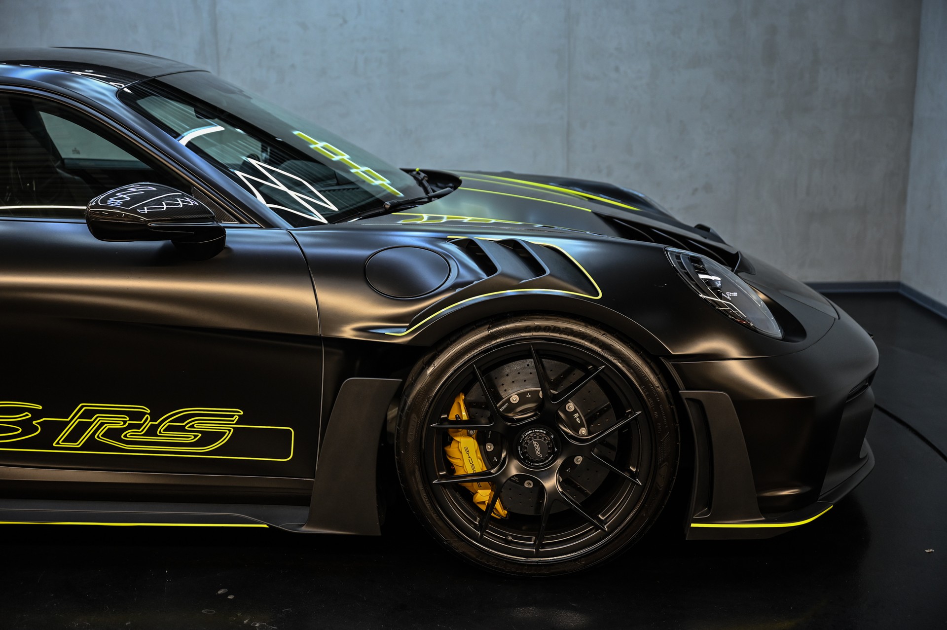 PORSCHE 911 GT3 RS PDK mit Weissach Paket-image-16