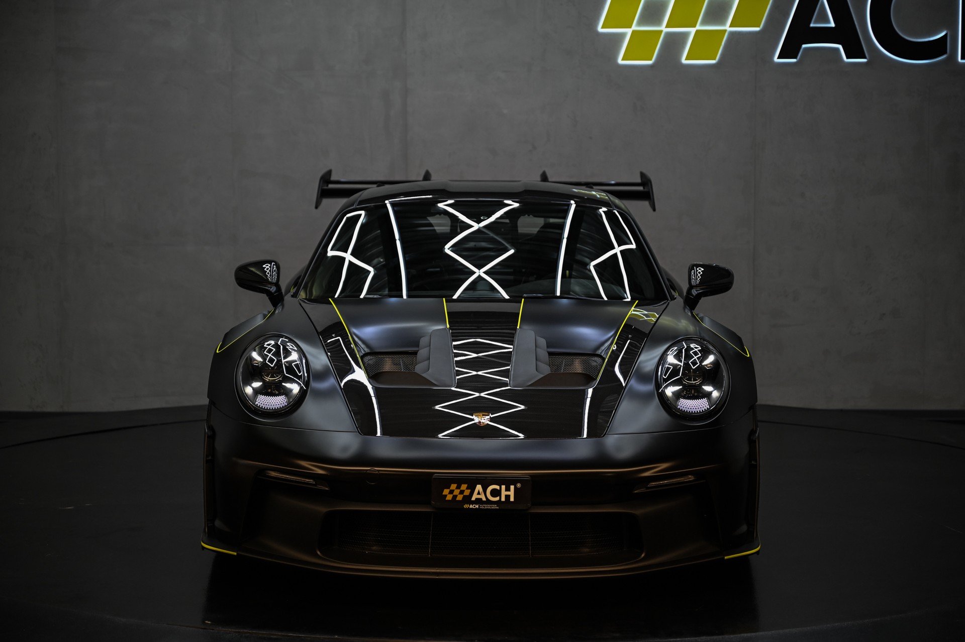 PORSCHE 911 GT3 RS PDK mit Weissach Paket-showroom-element-1