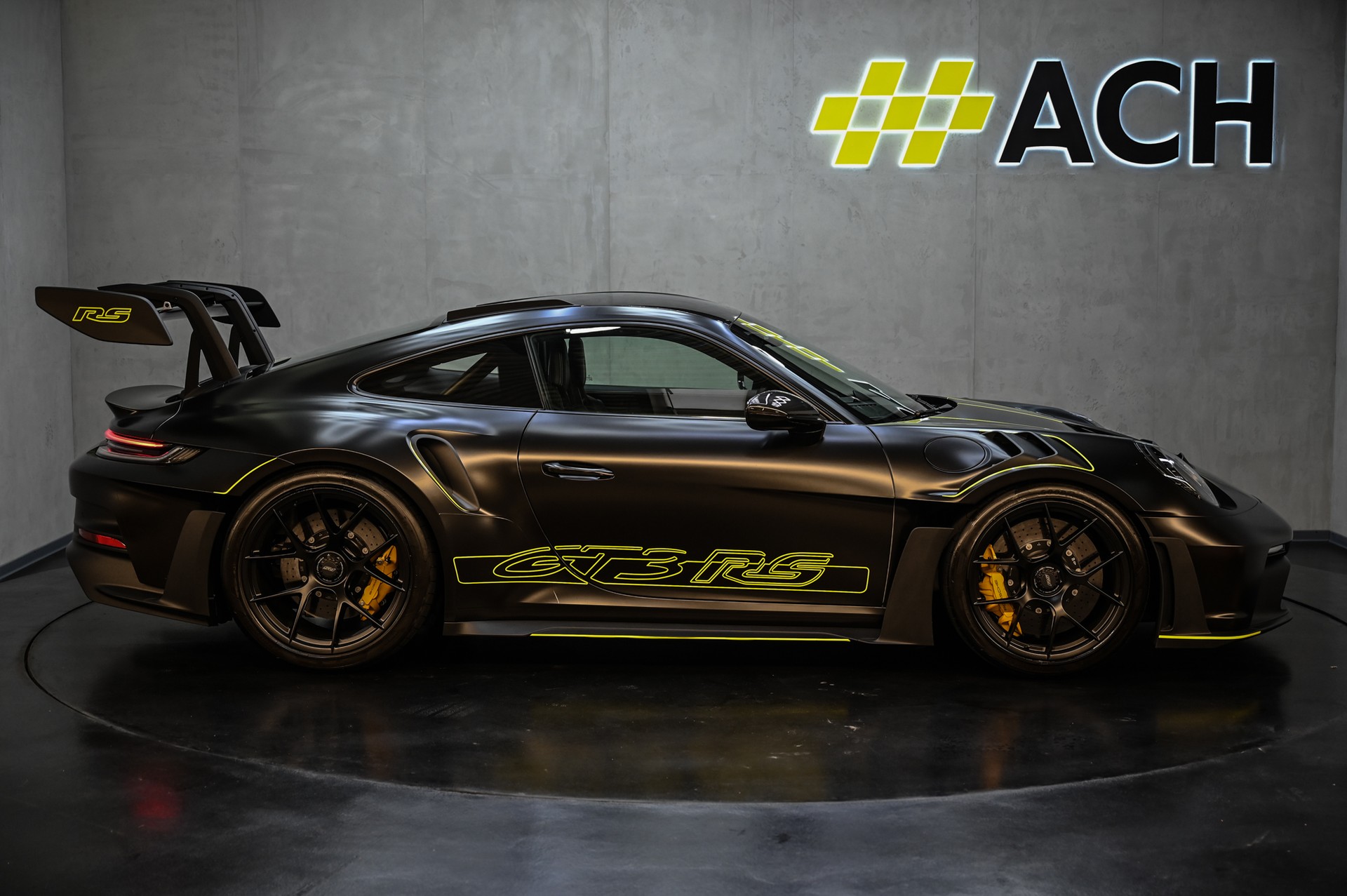 PORSCHE 911 GT3 RS PDK mit Weissach Paket-image-10