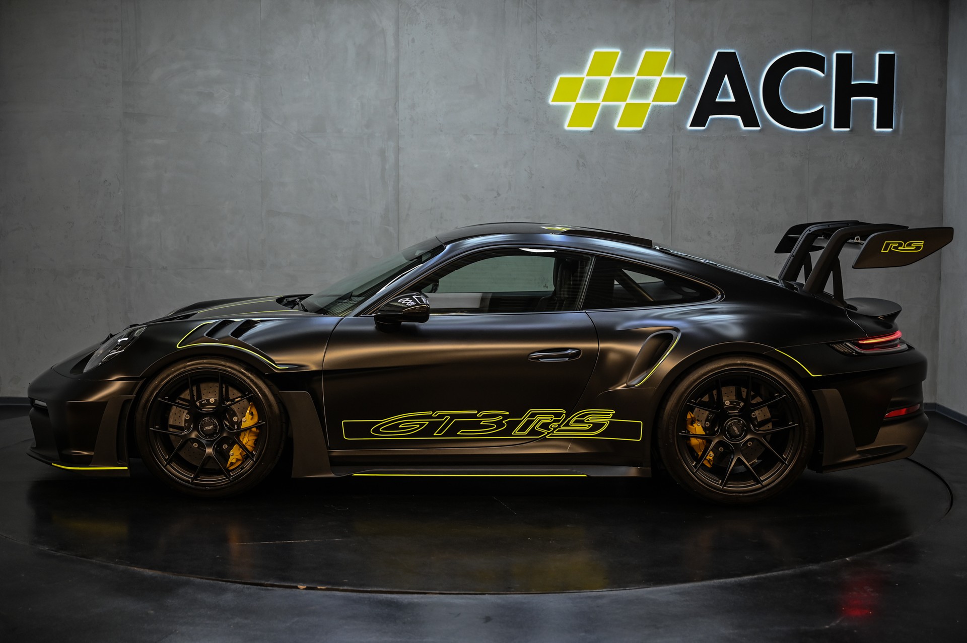PORSCHE 911 GT3 RS PDK mit Weissach Paket-image-4