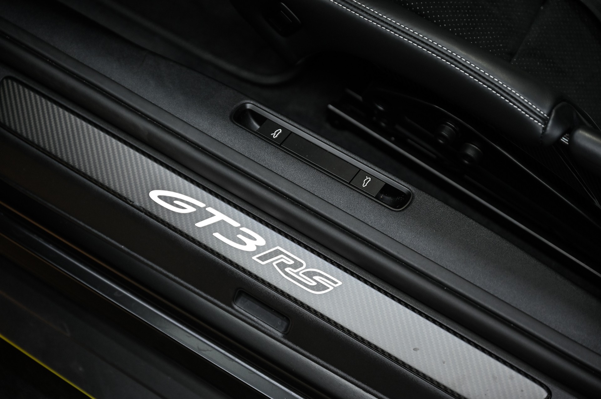 PORSCHE 911 GT3 RS PDK mit Weissach Paket-image-30