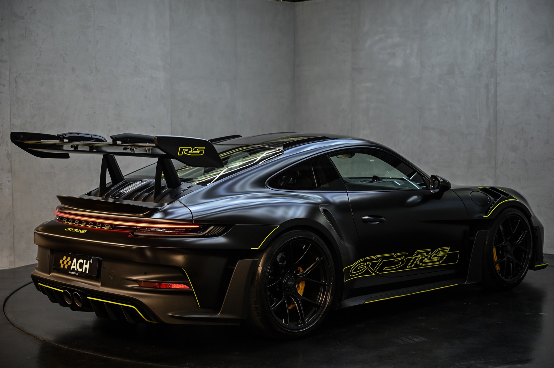 PORSCHE 911 GT3 RS PDK mit Weissach Paket-image-8
