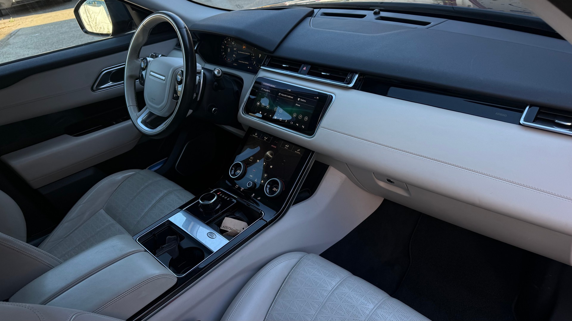 LAND ROVER Range Rover Velar R-Dynamic D 300 HSE Automatic-image-12