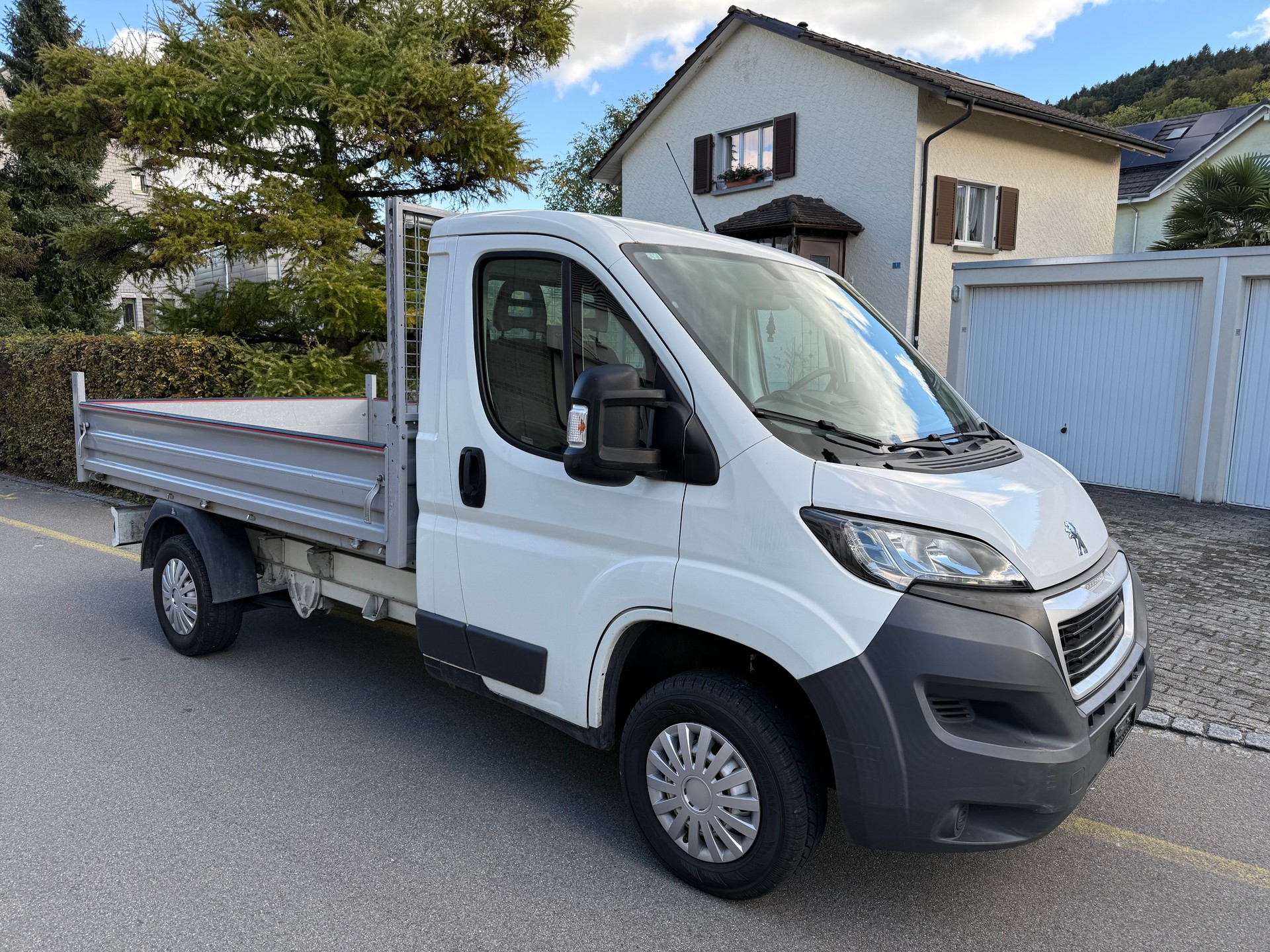 PEUGEOT Boxer 2.0 HDI 335 Active L2-image-1