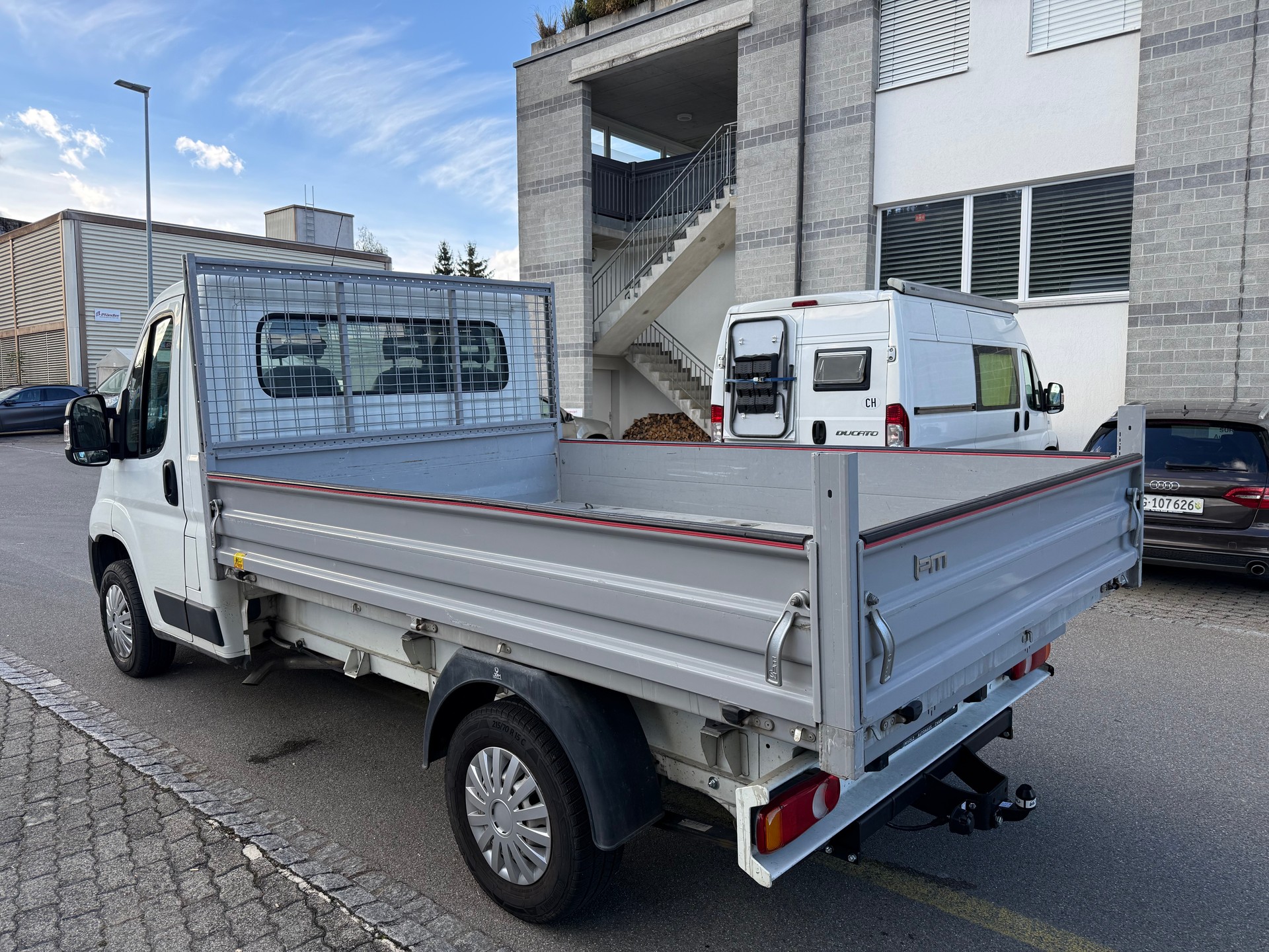 PEUGEOT Boxer 2.0 HDI 335 Active L2-image-3