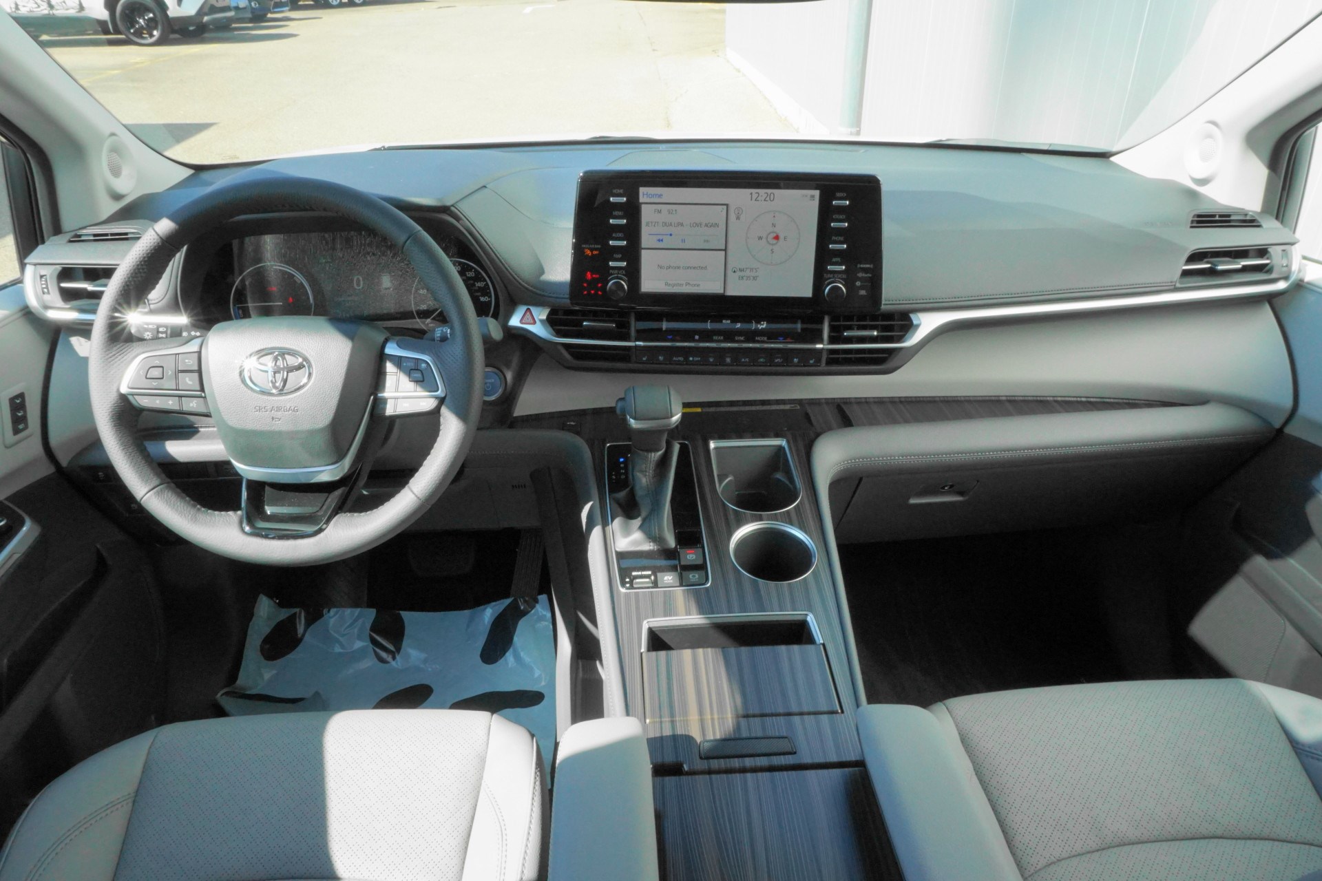 TOYOTA Sienna Hybrid Limited FWD-showroom-element-3