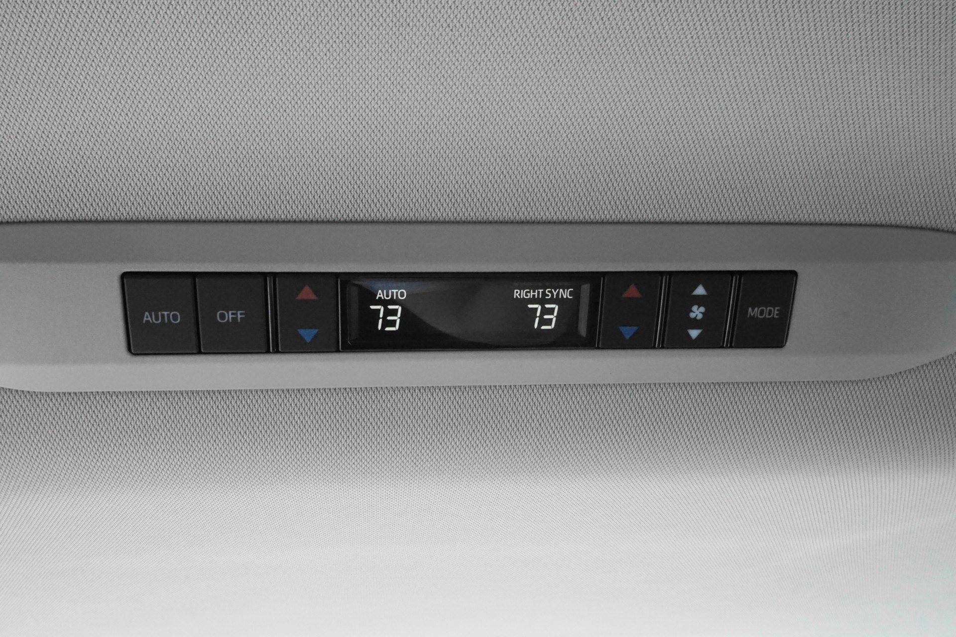TOYOTA Sienna Hybrid Limited FWD-image-8