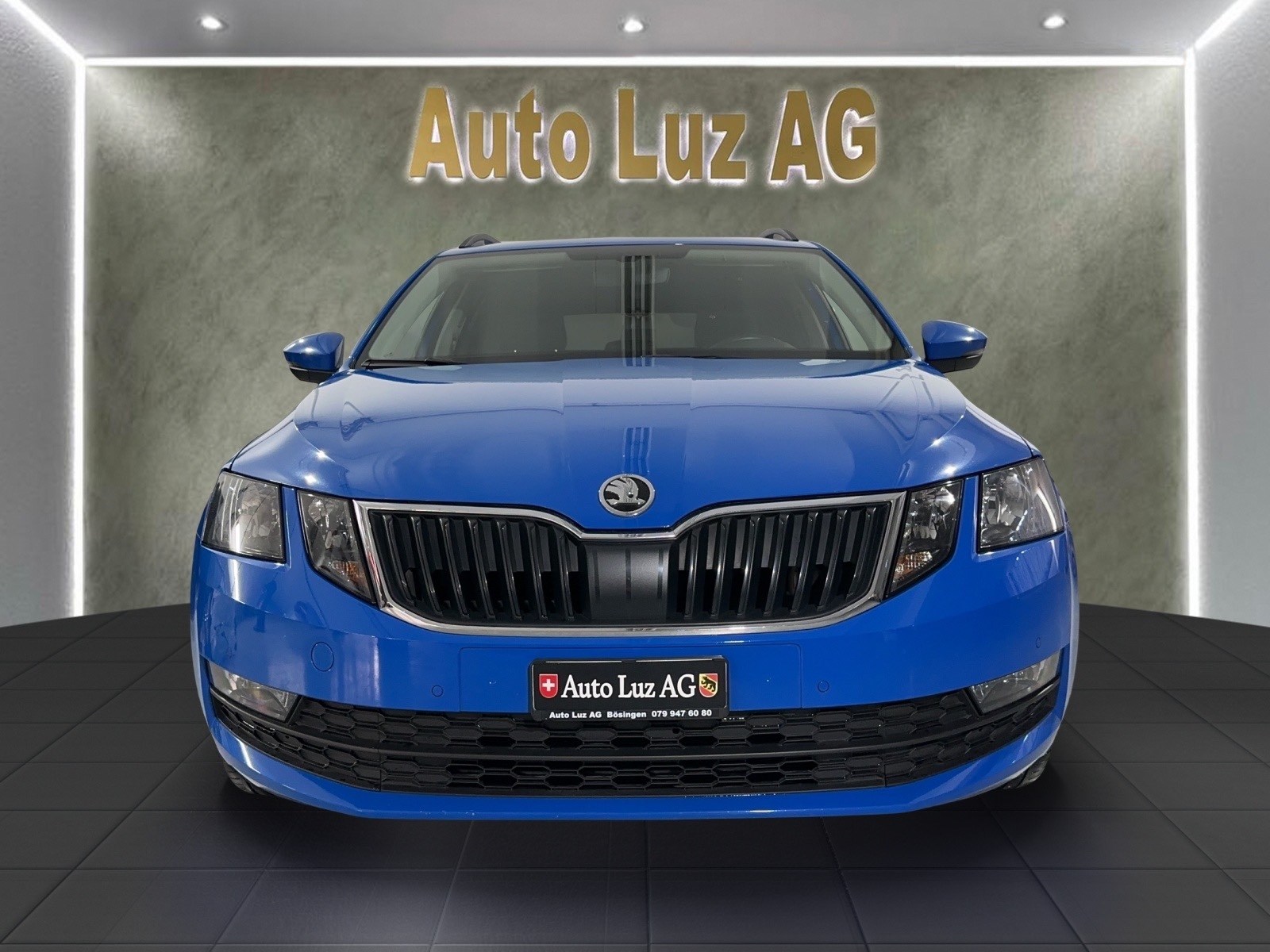 SKODA Octavia Combi 1.6 TDI Ambition-image-1