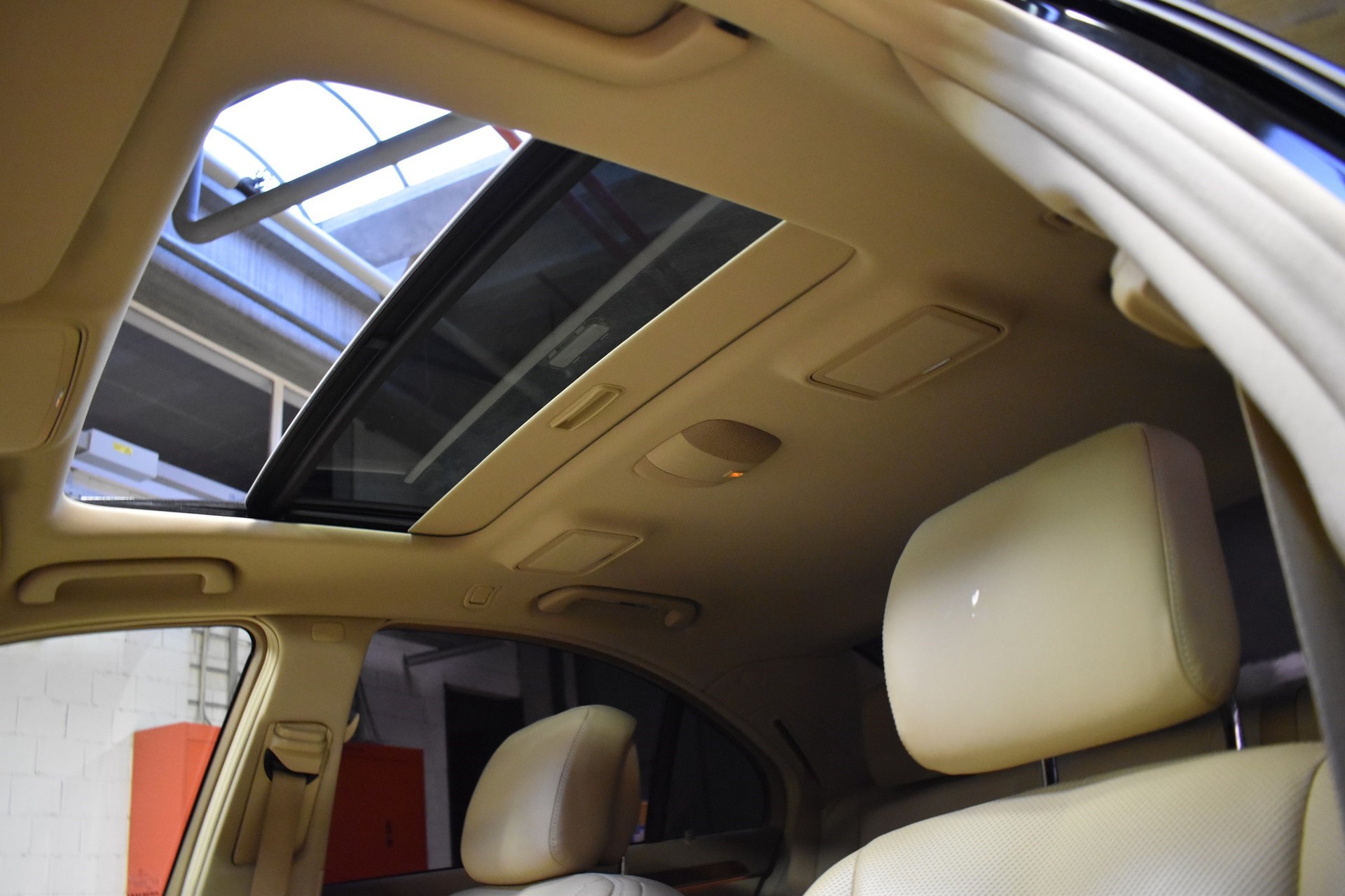 MERCEDES-BENZ S 500 4Matic 7G-Tronic-image-14