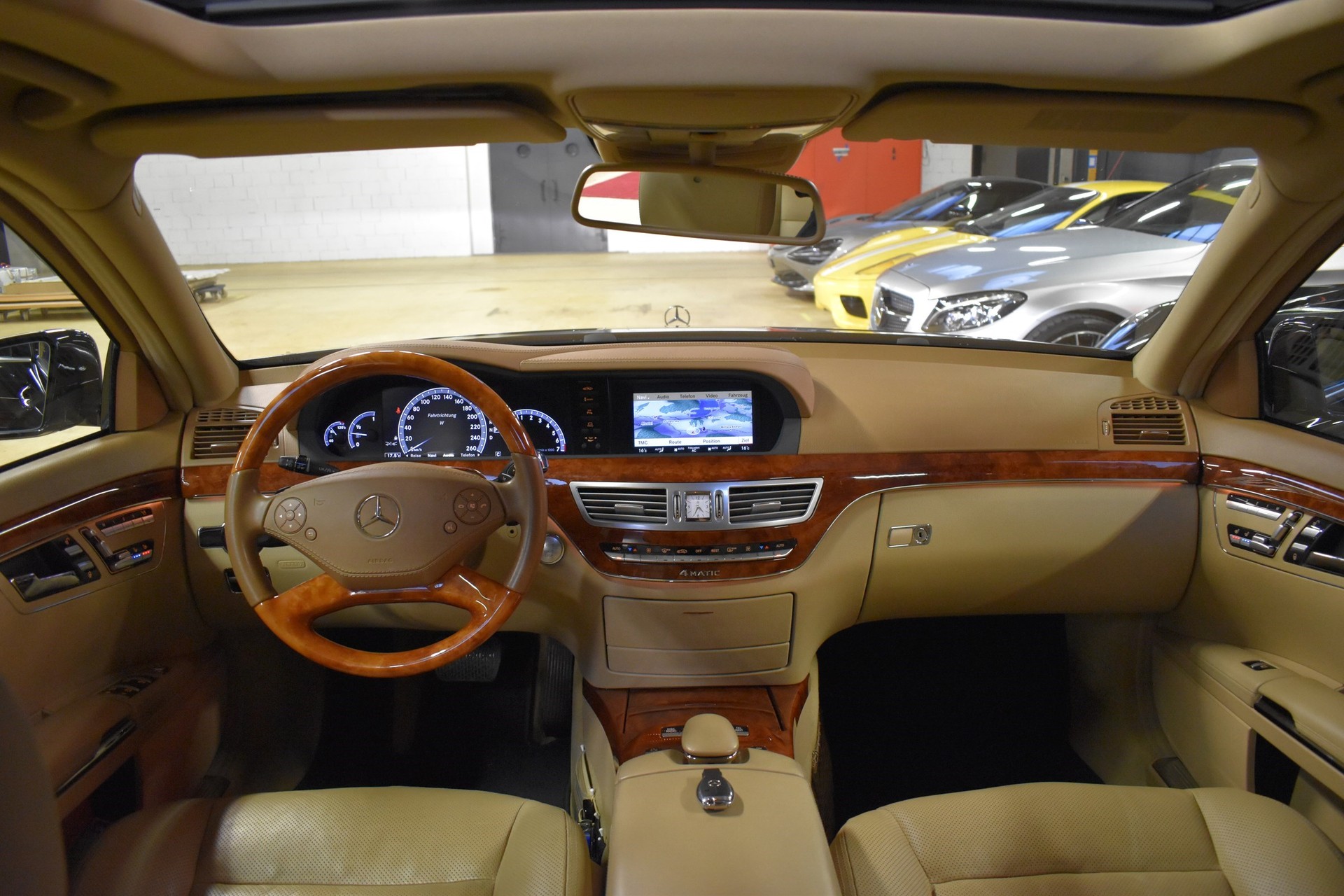 MERCEDES-BENZ S 500 4Matic 7G-Tronic-image-12