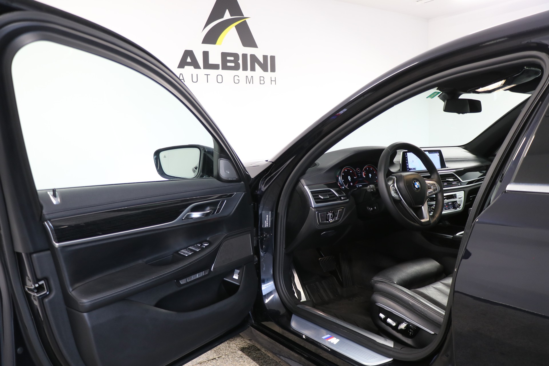 BMW 730Ld xDrive M-Sport Steptronic-image-4