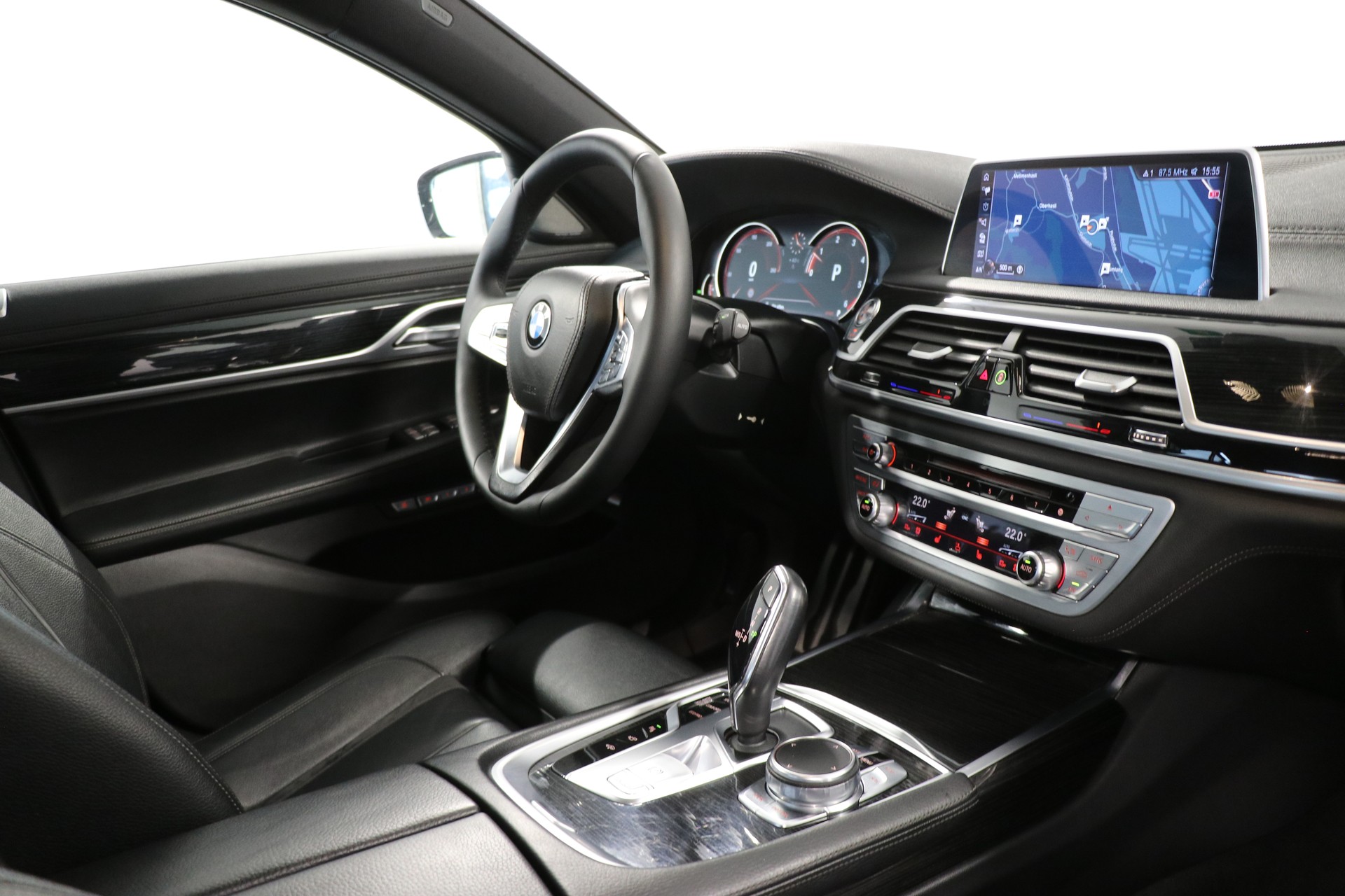 BMW 730Ld xDrive M-Sport Steptronic-image-11