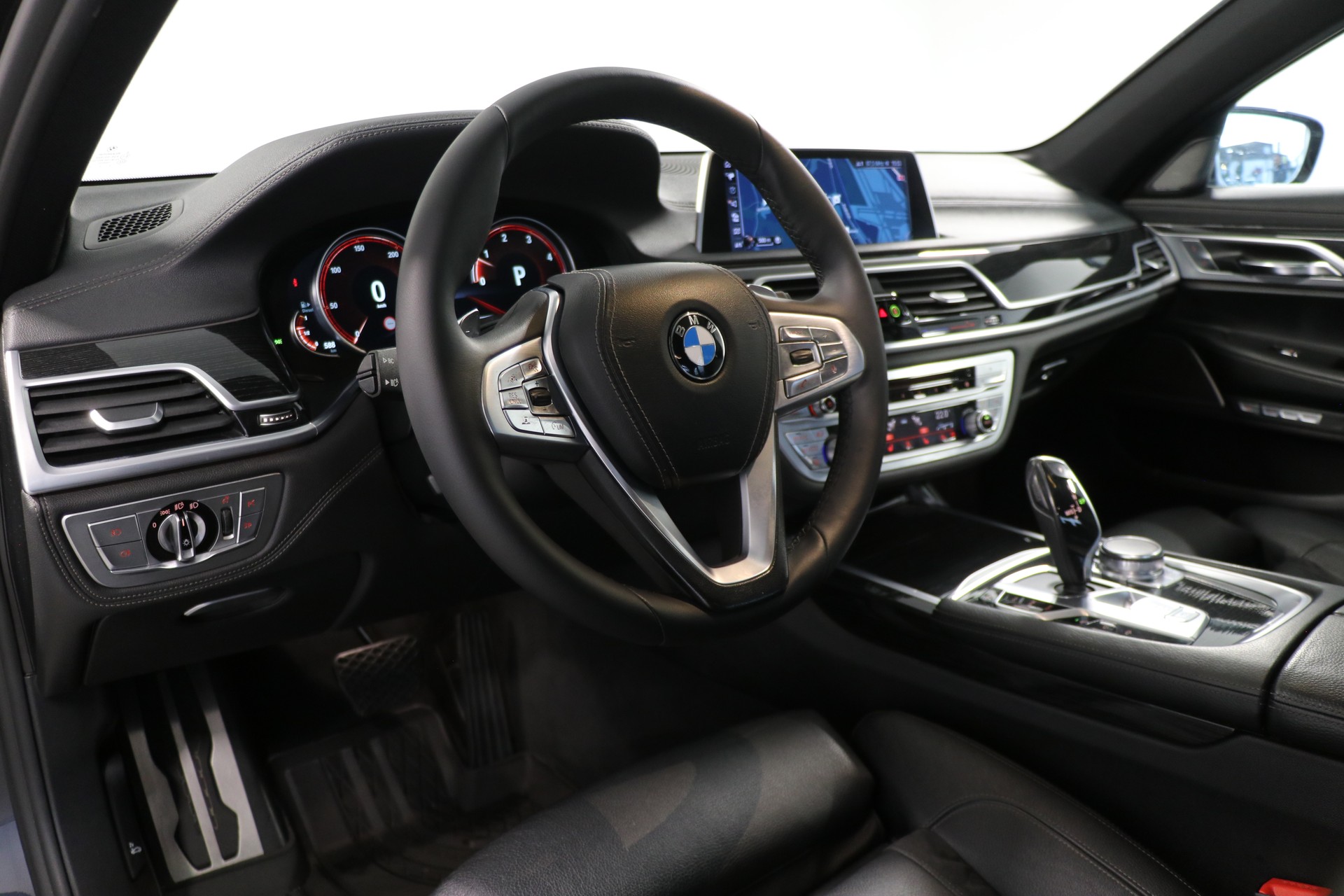 BMW 730Ld xDrive M-Sport Steptronic-image-7