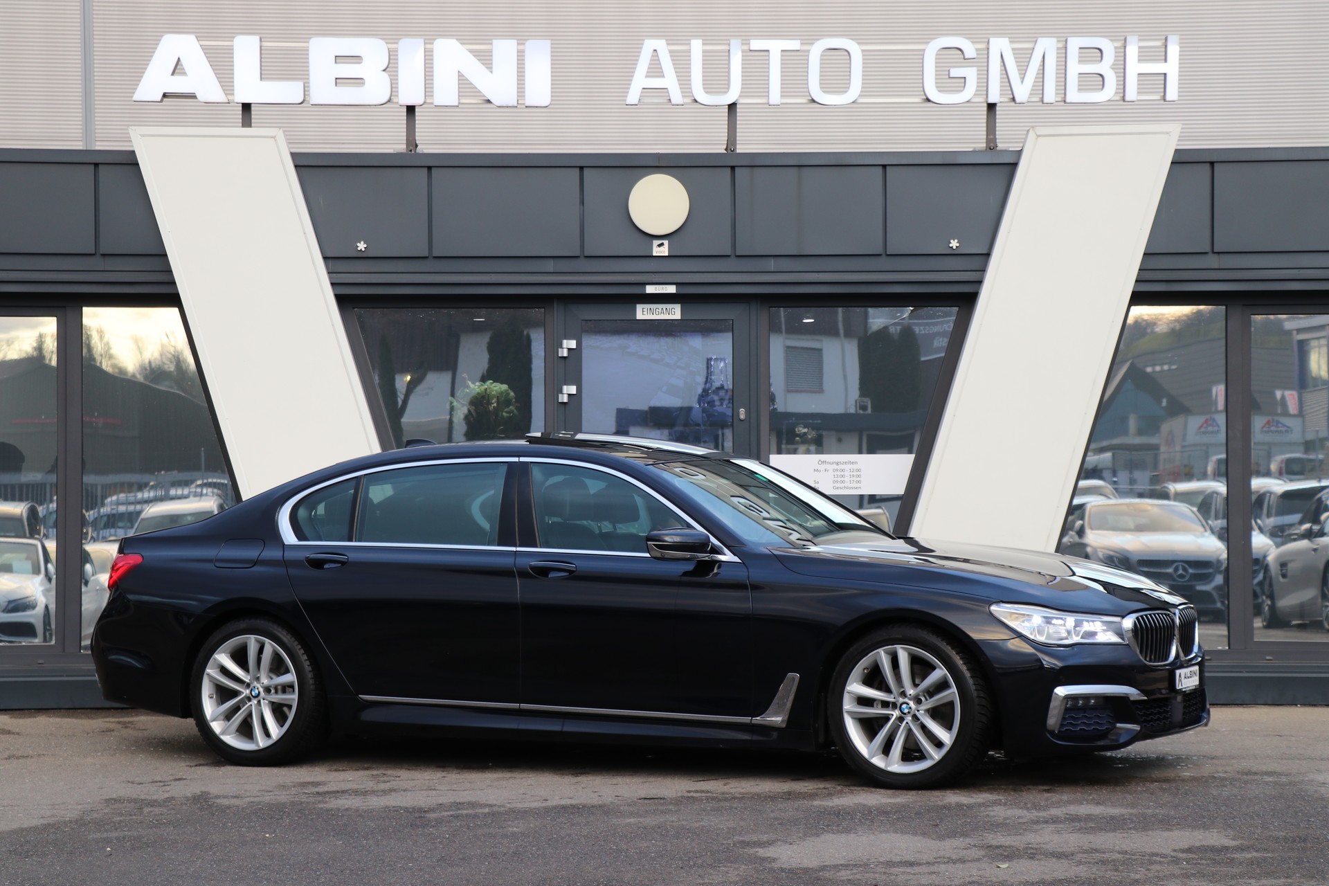 BMW 730Ld xDrive M-Sport Steptronic-showroom-element-1