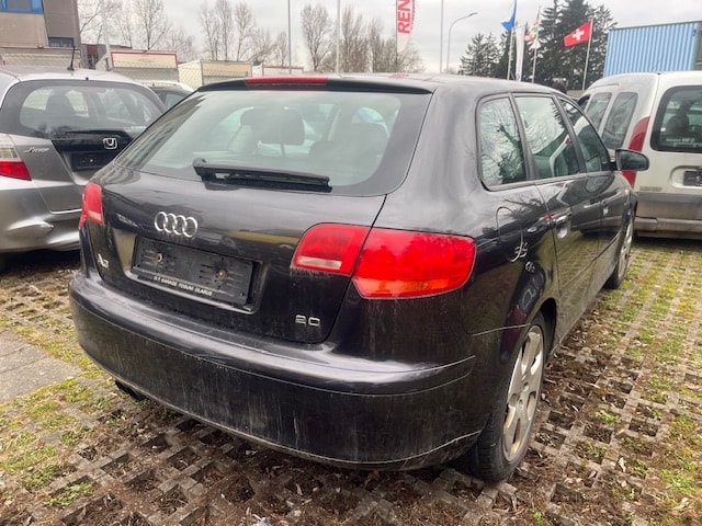 AUDI A3 Sportback 2.0 FSI Attraction-image-7