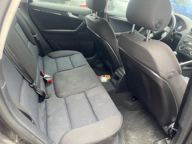 AUDI A3 Sportback 2.0 FSI Attraction-image-3