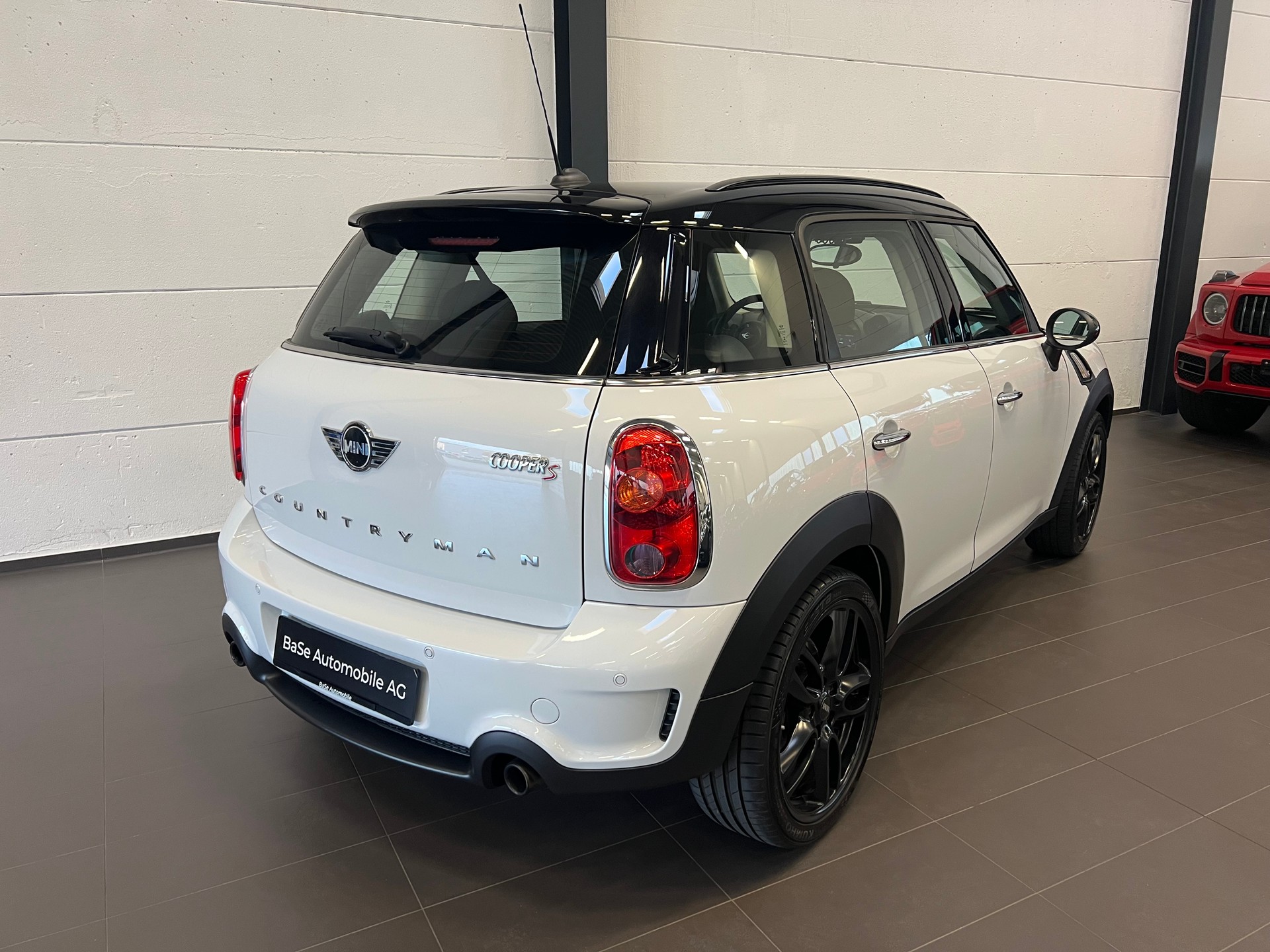 MINI Countryman Cooper S FWD Steptronic-image-14