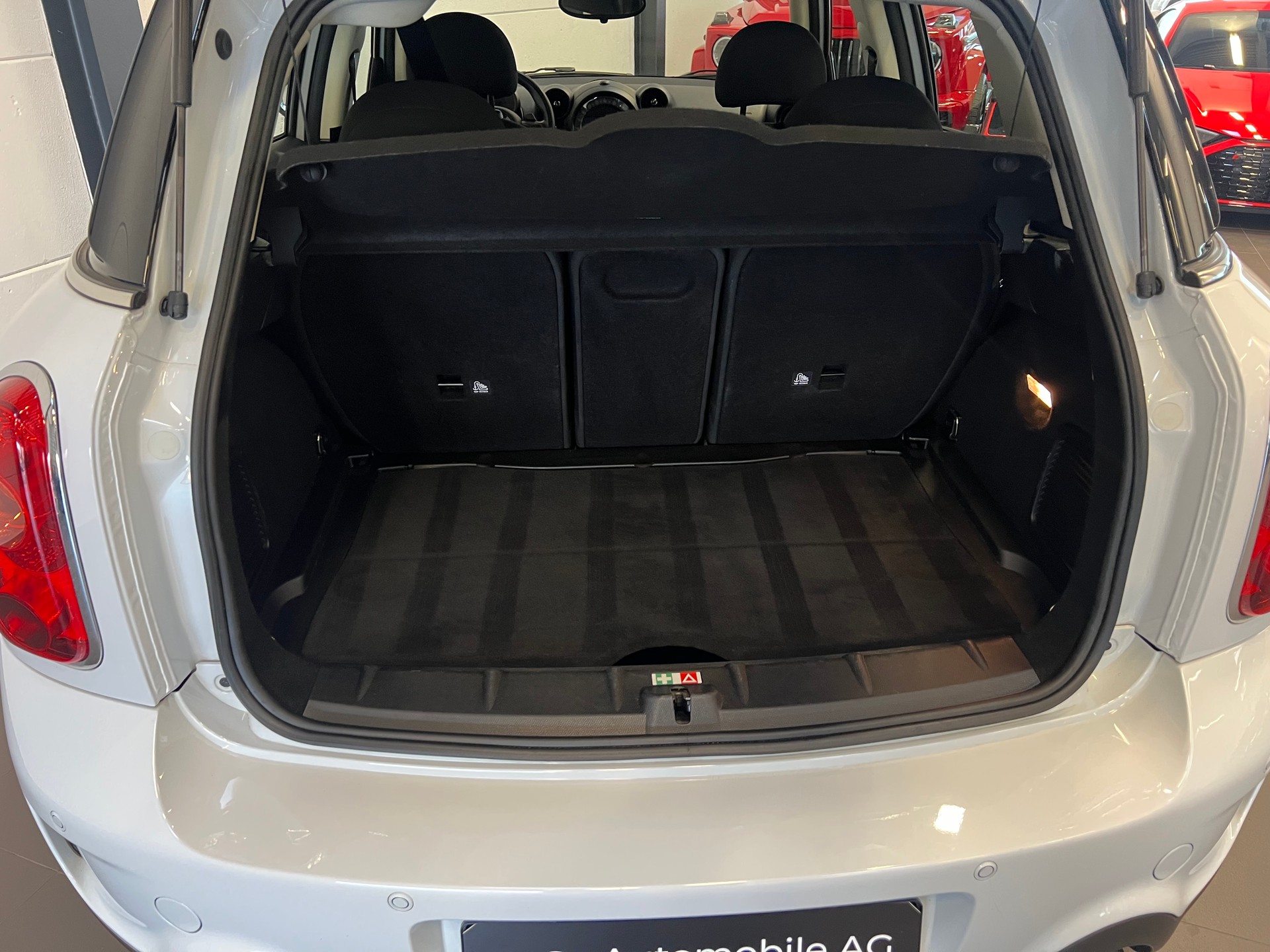 MINI Countryman Cooper S FWD Steptronic-image-24