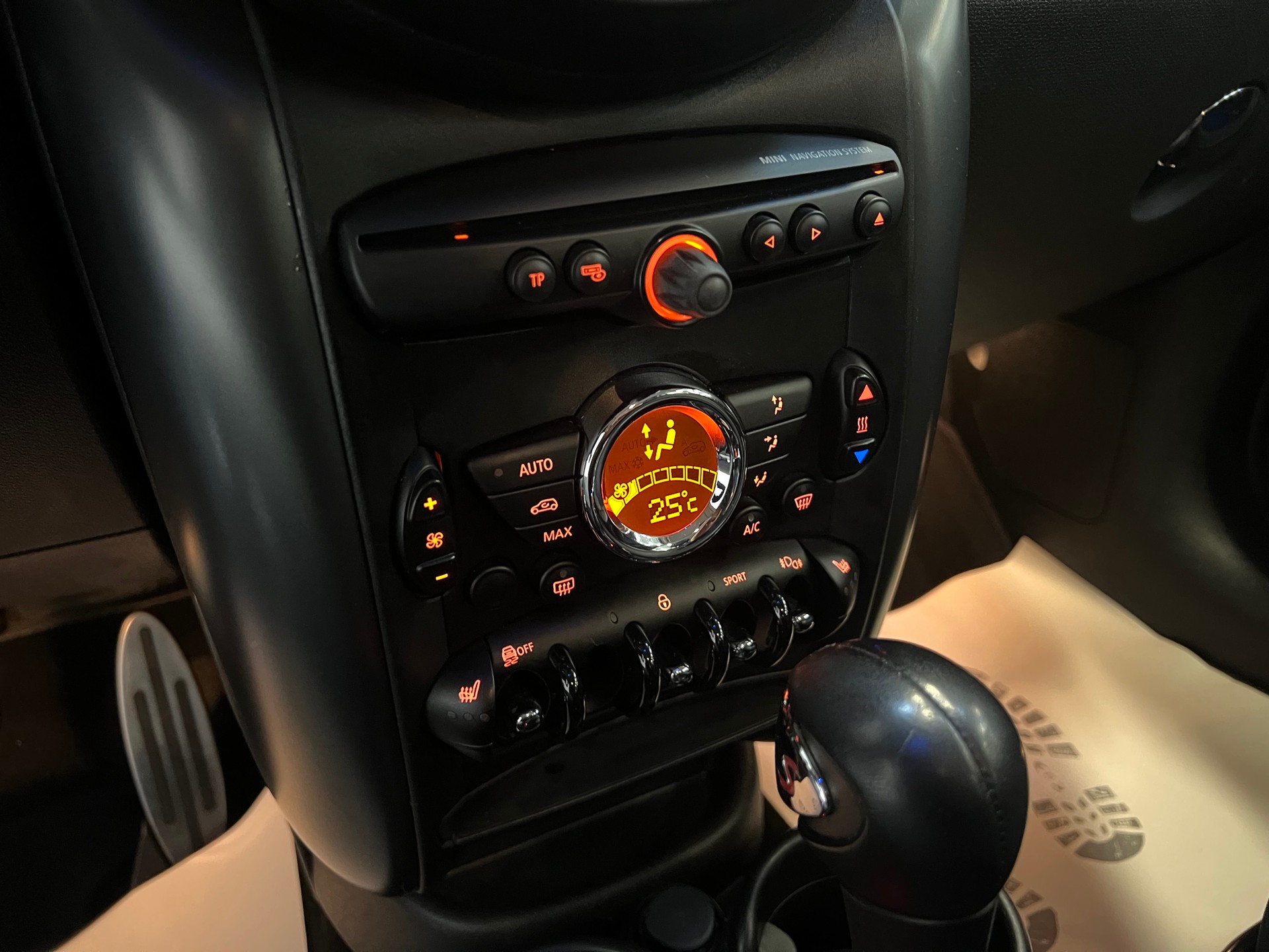 MINI Countryman Cooper S FWD Steptronic-image-27